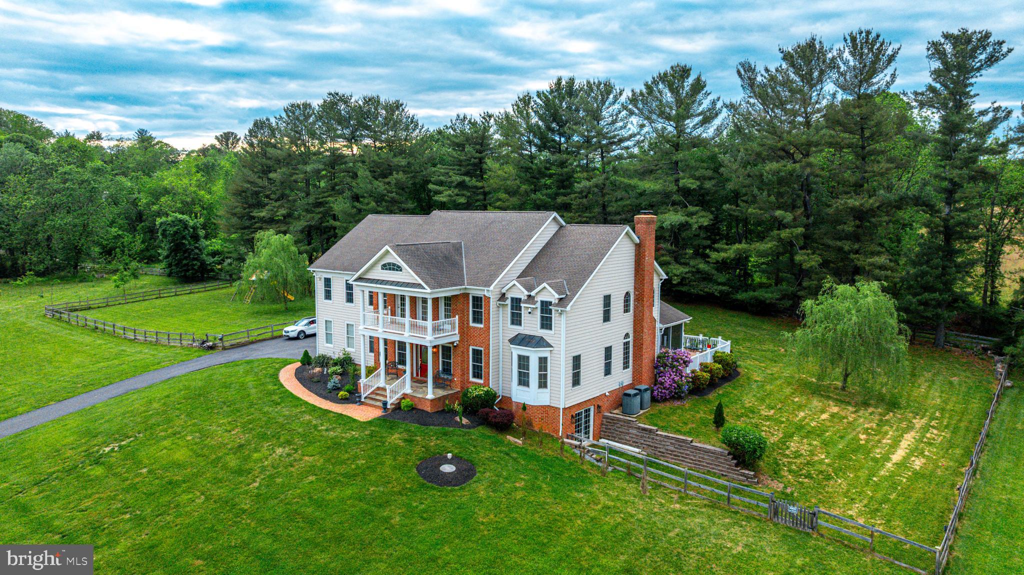 2729 HOLLOW VIEW DRIVE