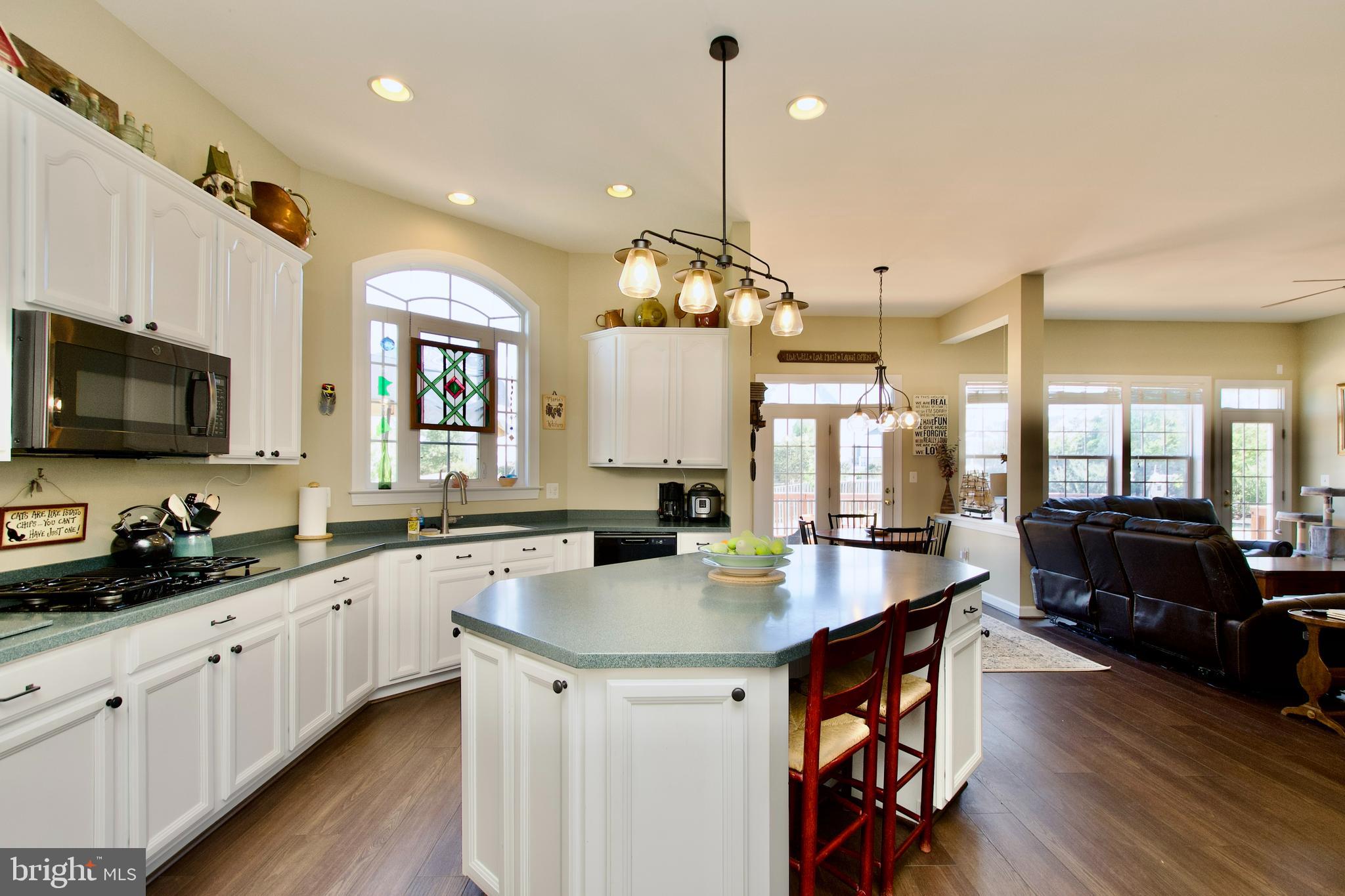 WESTVIEW ESTATES - Residential