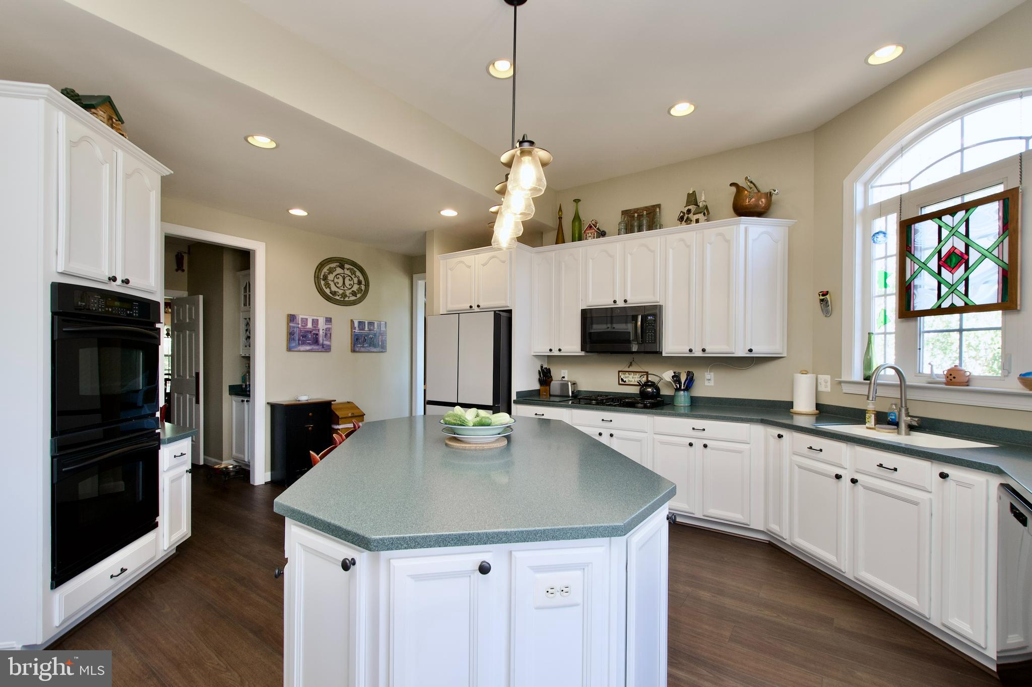 WESTVIEW ESTATES - Residential