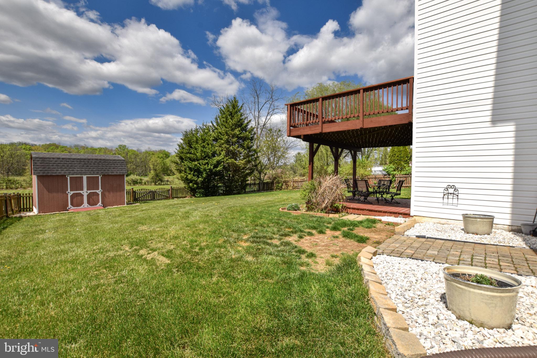 ARCHERS ROCK - Residential