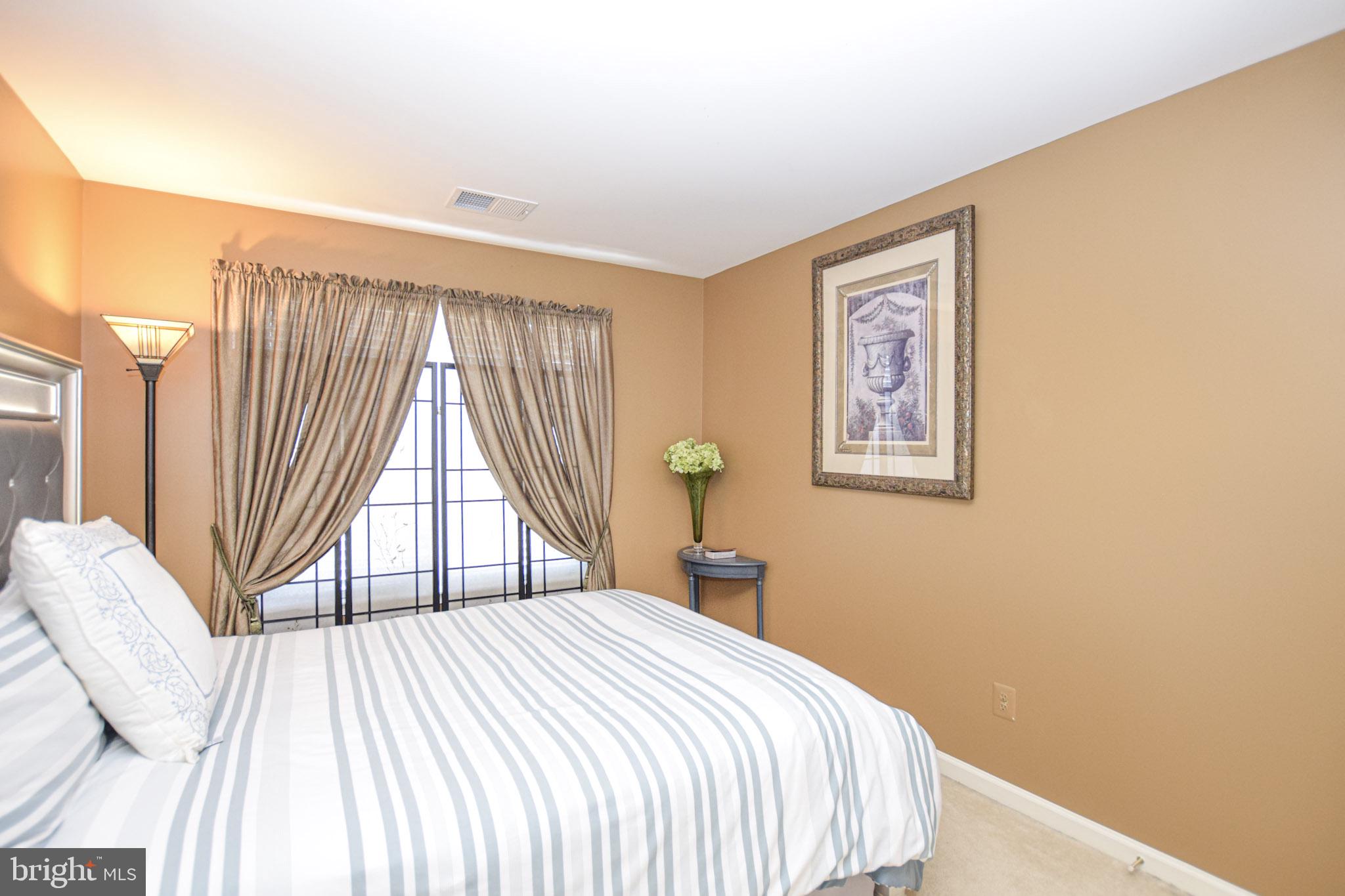 ARCHERS ROCK - Residential