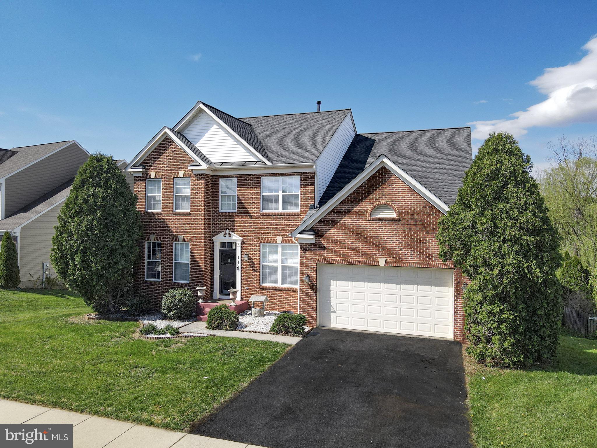 ARCHERS ROCK - Residential