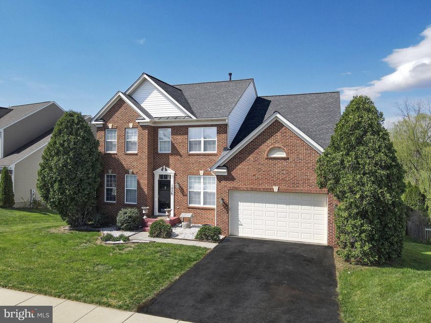 Welcome to 120 Flight O Arrows Way in the sought-after Archer Rock community! This charming brick home beautifully combines luxury and comfort. When you step inside, you’ll be greeted by a warm living room that flows right into the dining area.

On the main level, there's also a cozy office space. The gourmet kitchen is loaded with stainless steel appliances, a wall oven, and a big pantry that’s perfect for your culinary creations. Right next to the kitchen is a handy coffee or bar area for entertaining. The family room, open to the kitchen, is great for get-togethers, while the formal dining room is perfect for those special occasions.

Escape to the primary suite, which features a luxurious bathroom with a soaking tub and a spacious walk-in closet for all your stuff. There are additional bedrooms and bathrooms for your guests too. The partially finished basement has tons of potential, with room for a second living area and a full bathroom. Plus, the walkout level makes getting outside a breeze.

Head outside to your lovely 0.25-acre lot that borders a peaceful common area, offering beautiful views of the pasture. Enjoy your morning coffee or evening relaxation on the deck. The property also has a large attached garage with extra storage to keep things organized. The roof and HVAC have been updated in the last four years.

This home is in fantastic shape and has a smart design, making it a real gem that offers a comfy and stylish lifestyle in a gorgeous setting. Don’t miss out on the chance to call this amazing property your own!