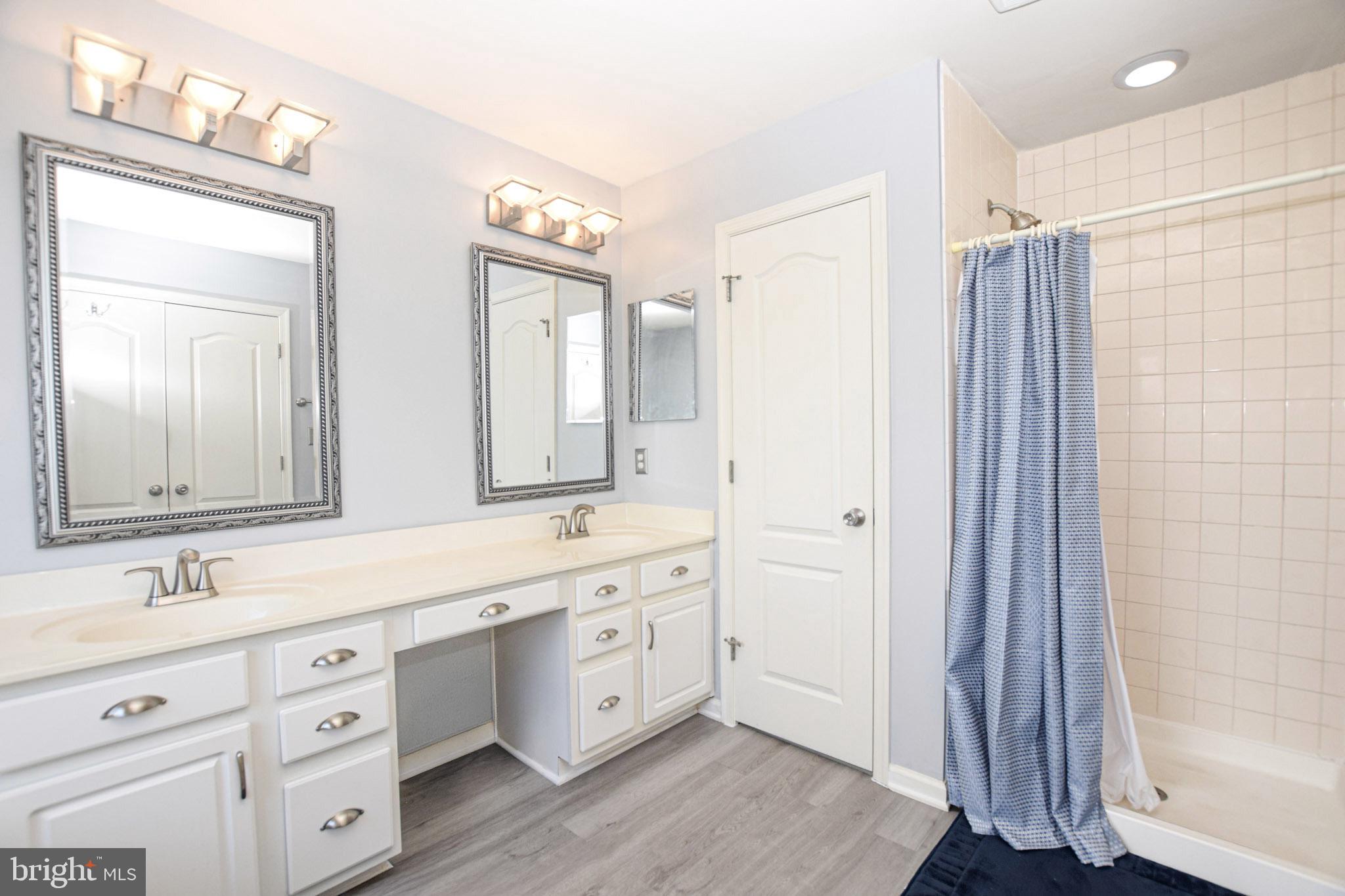 ARCHERS ROCK - Residential