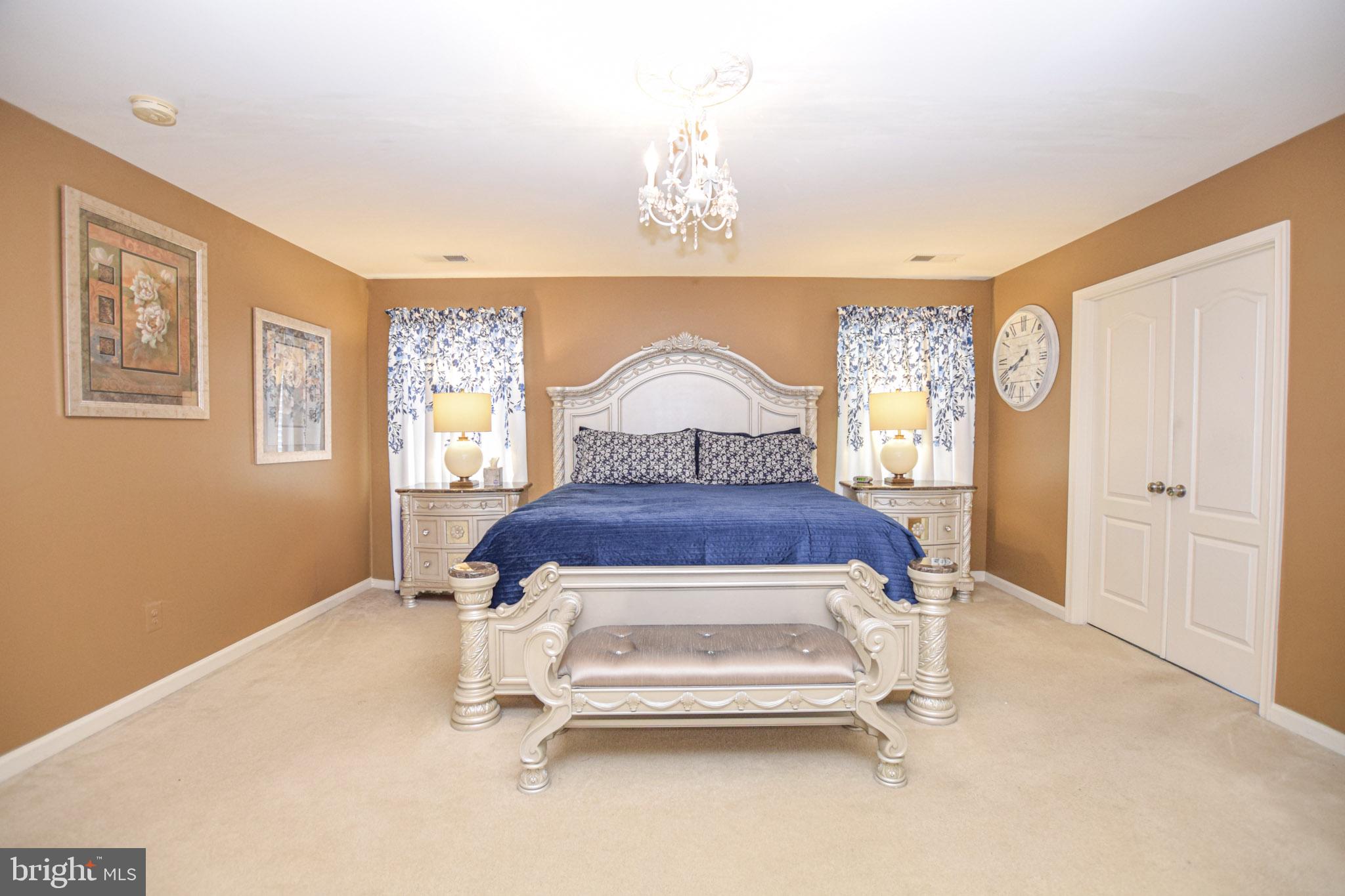 ARCHERS ROCK - Residential