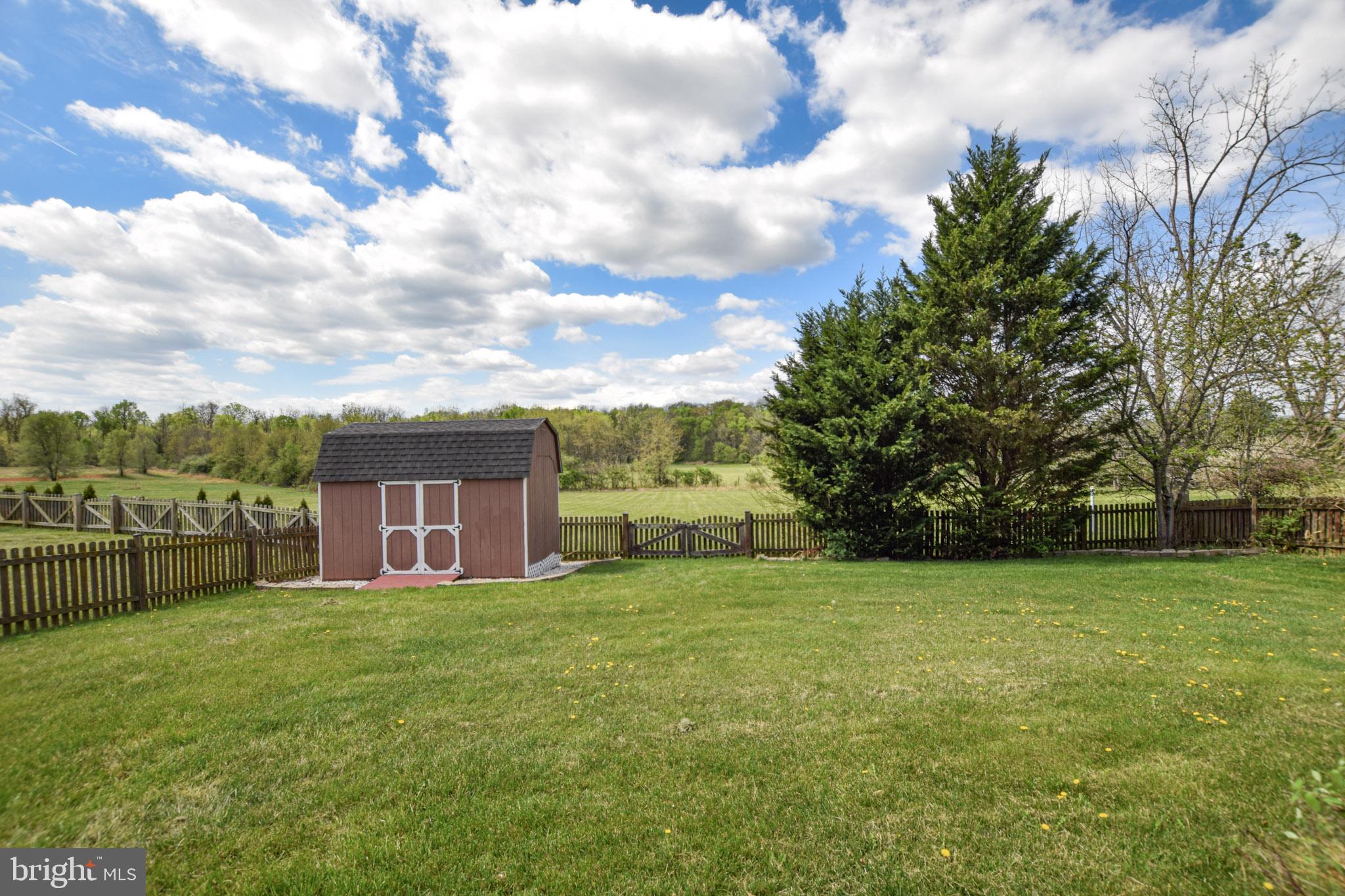 ARCHERS ROCK - Residential