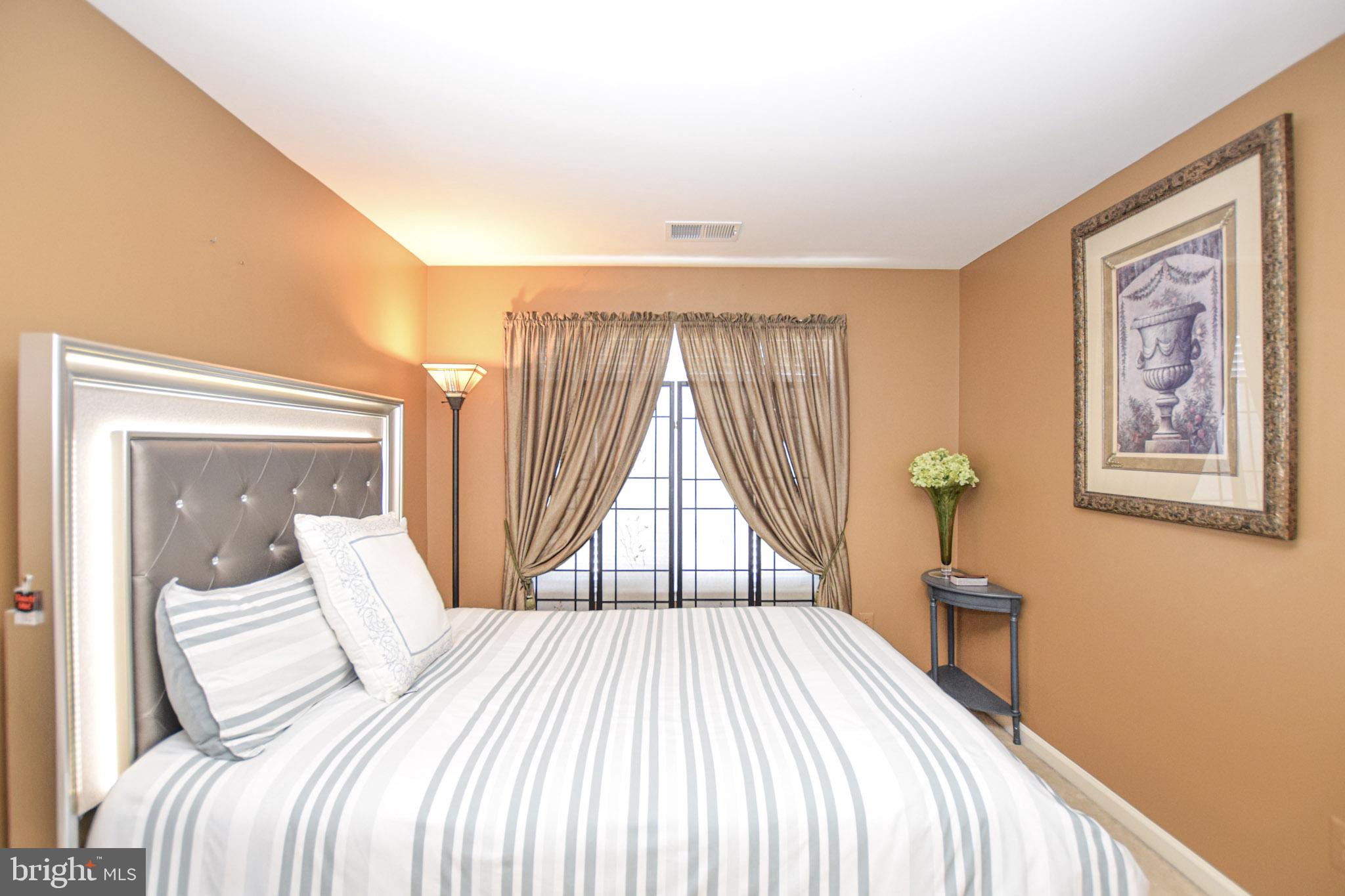 ARCHERS ROCK - Residential