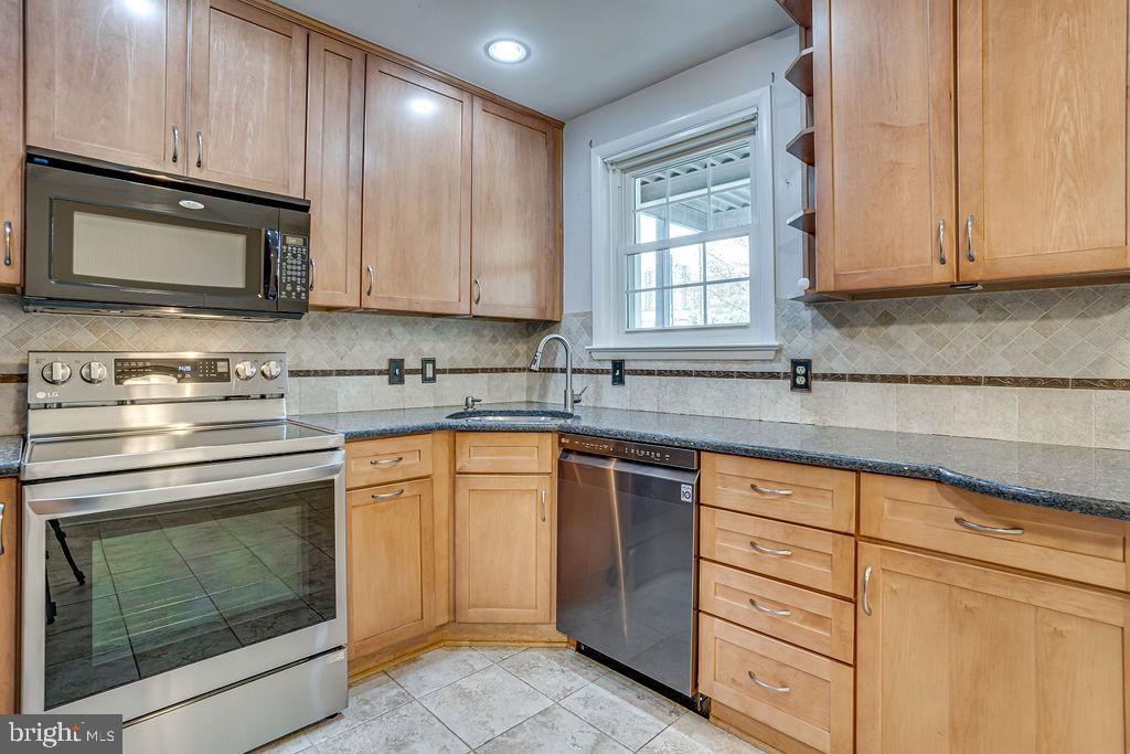 THE ARLINGTON - Residential Lease