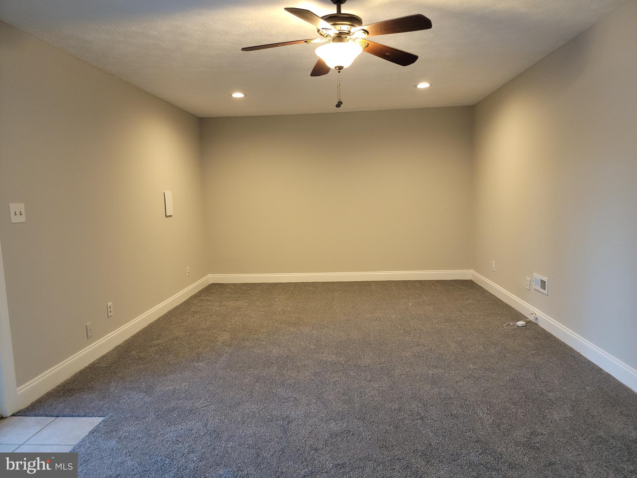 FOXBOROUGH FARMS - Residential