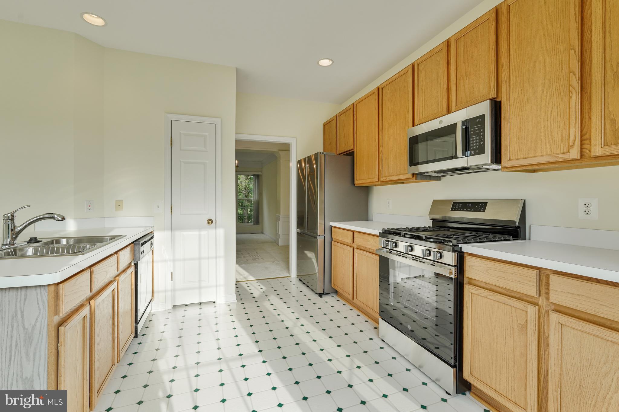 RIDGELEIGH - Residential Lease