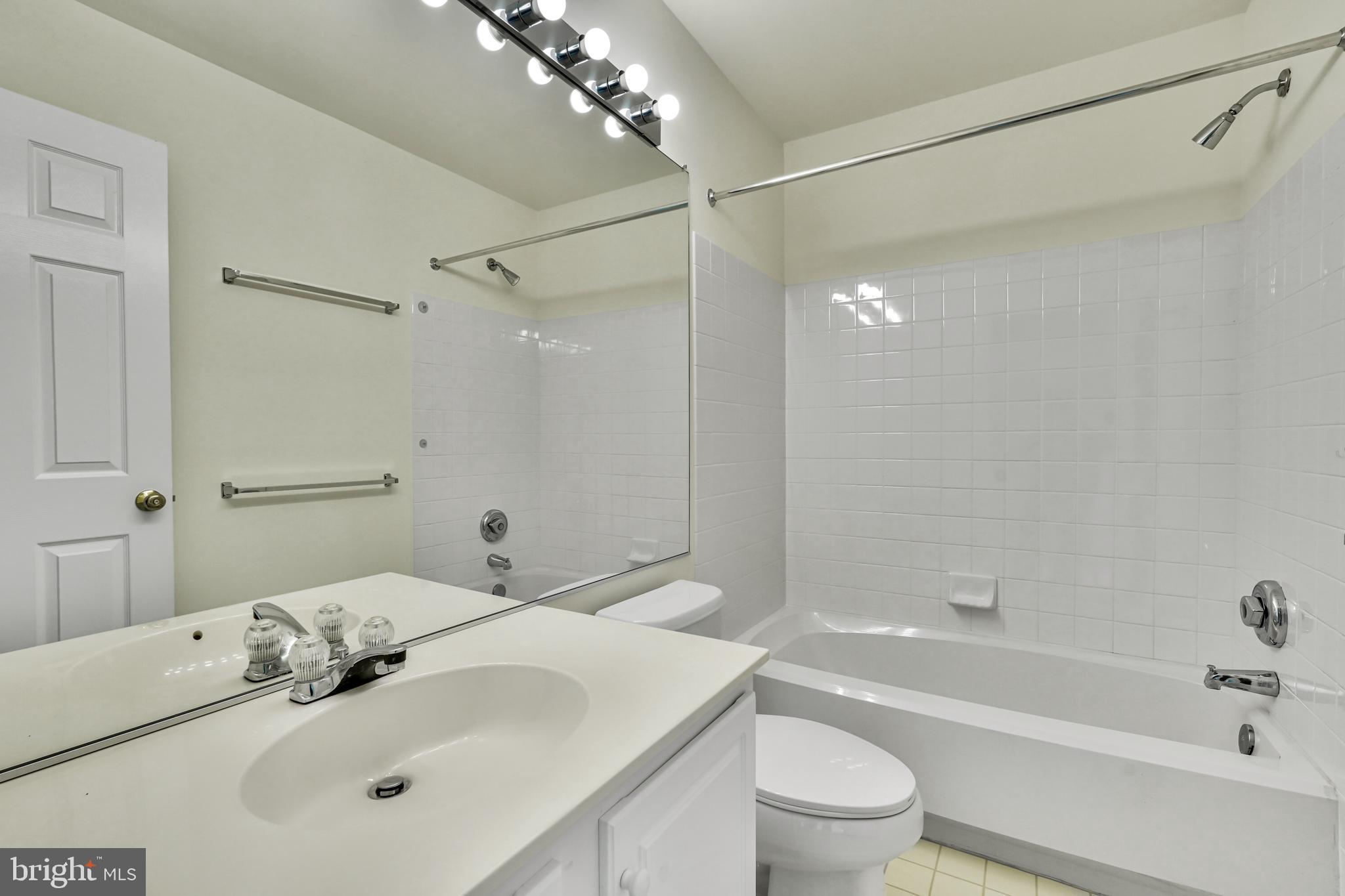 RIDGELEIGH - Residential Lease