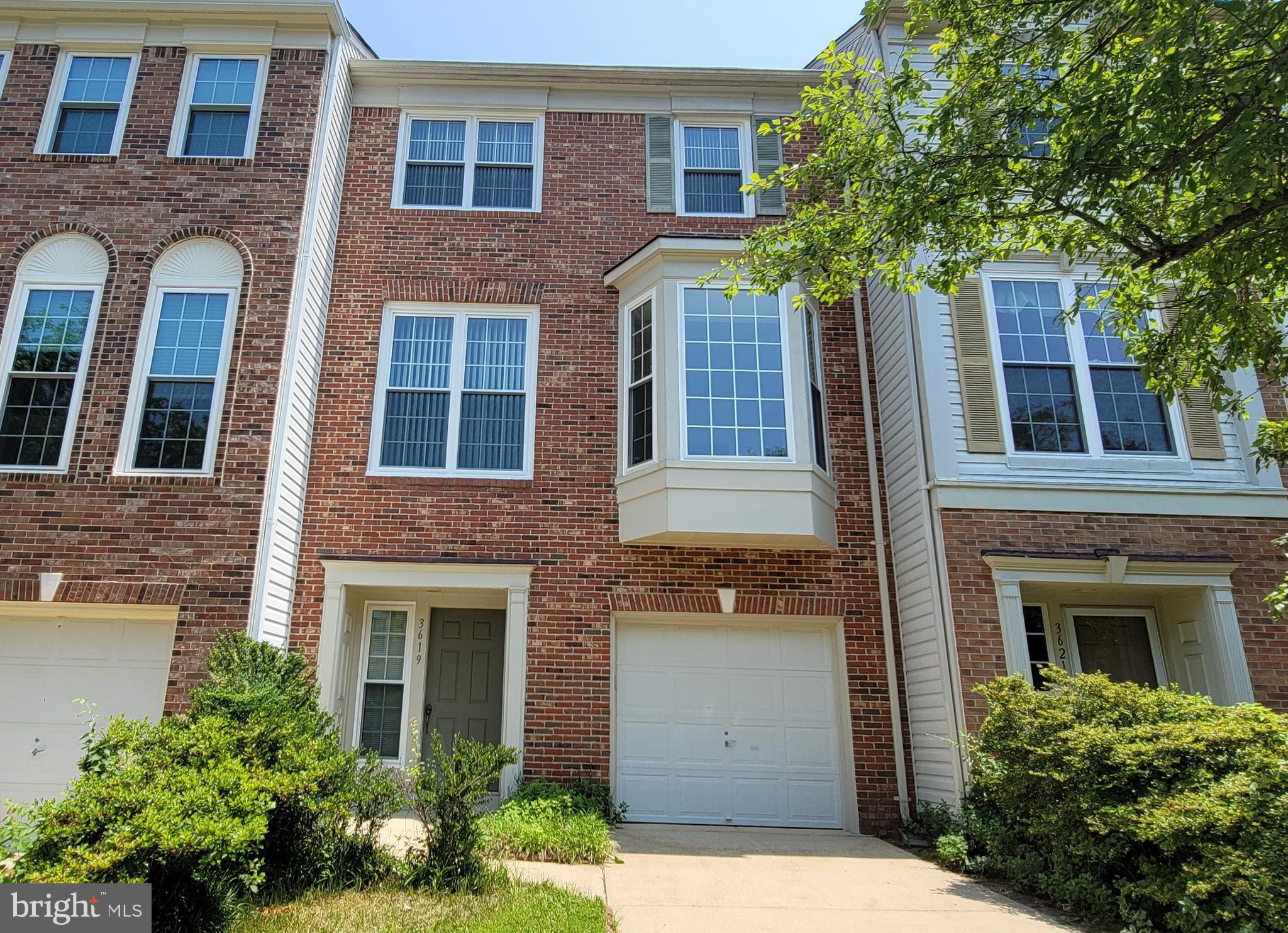 RIDGELEIGH - Residential Lease