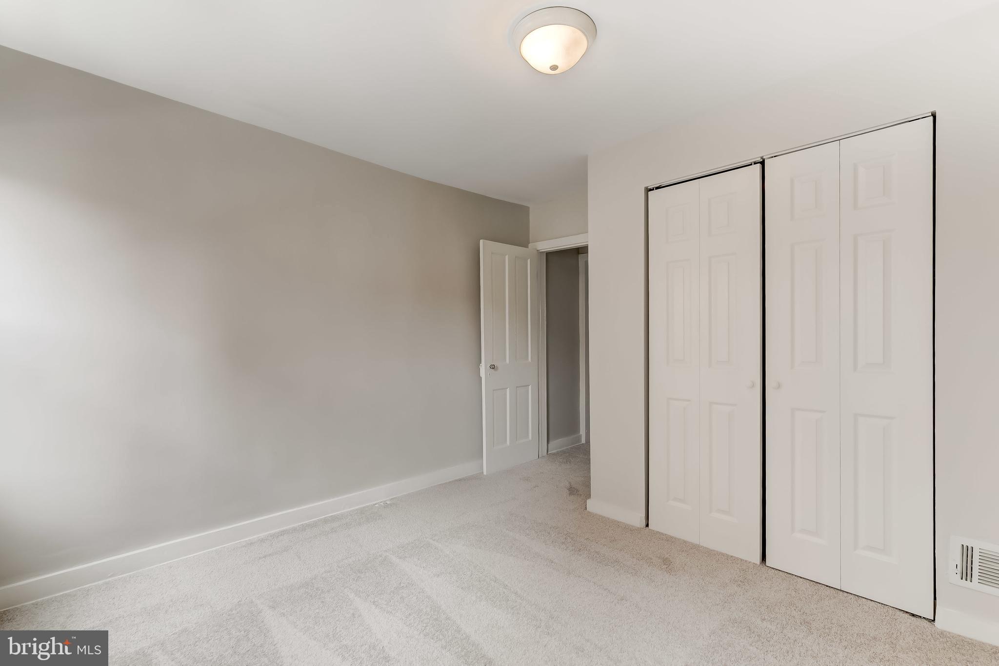 LOCUST POINT - Residential