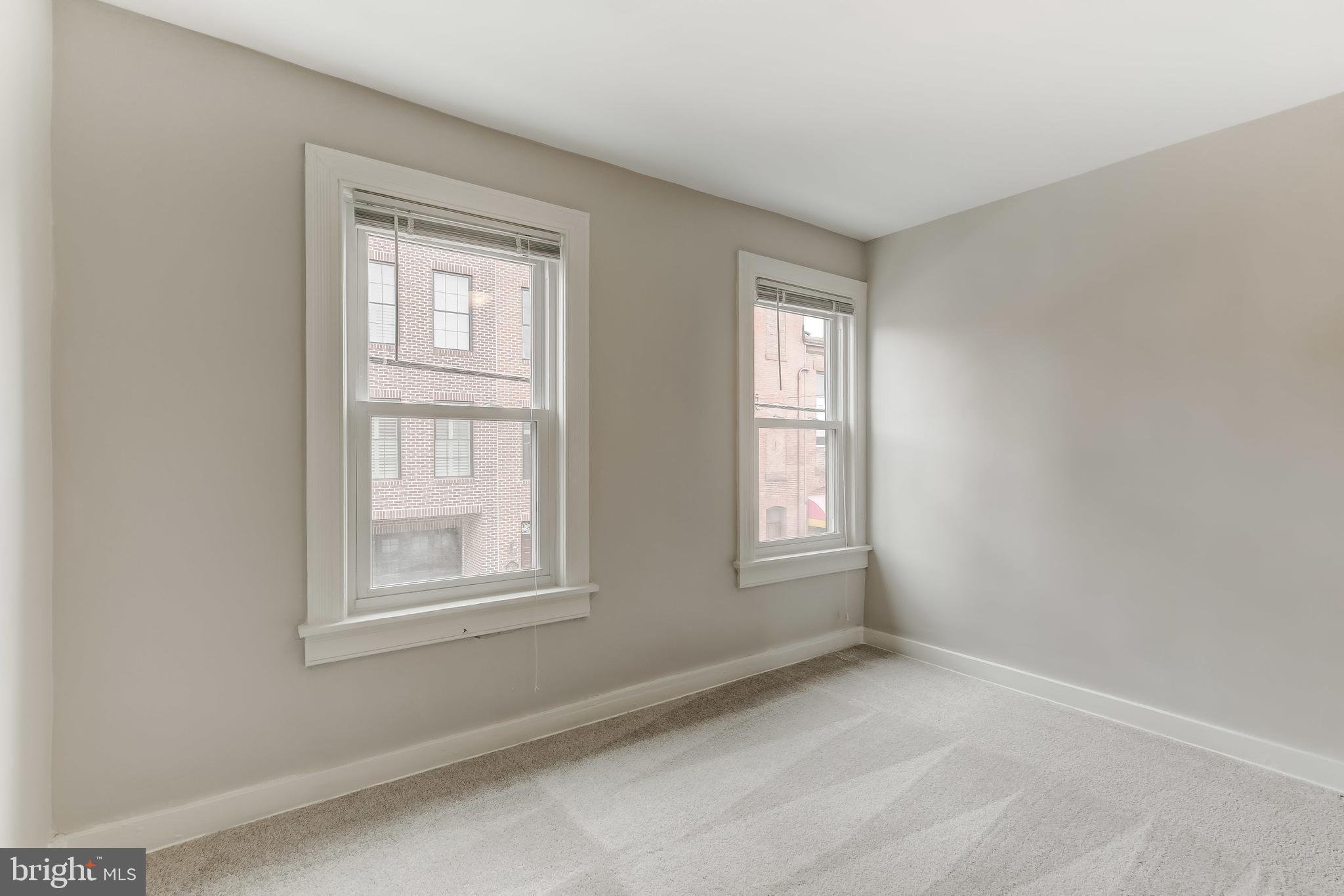 LOCUST POINT - Residential