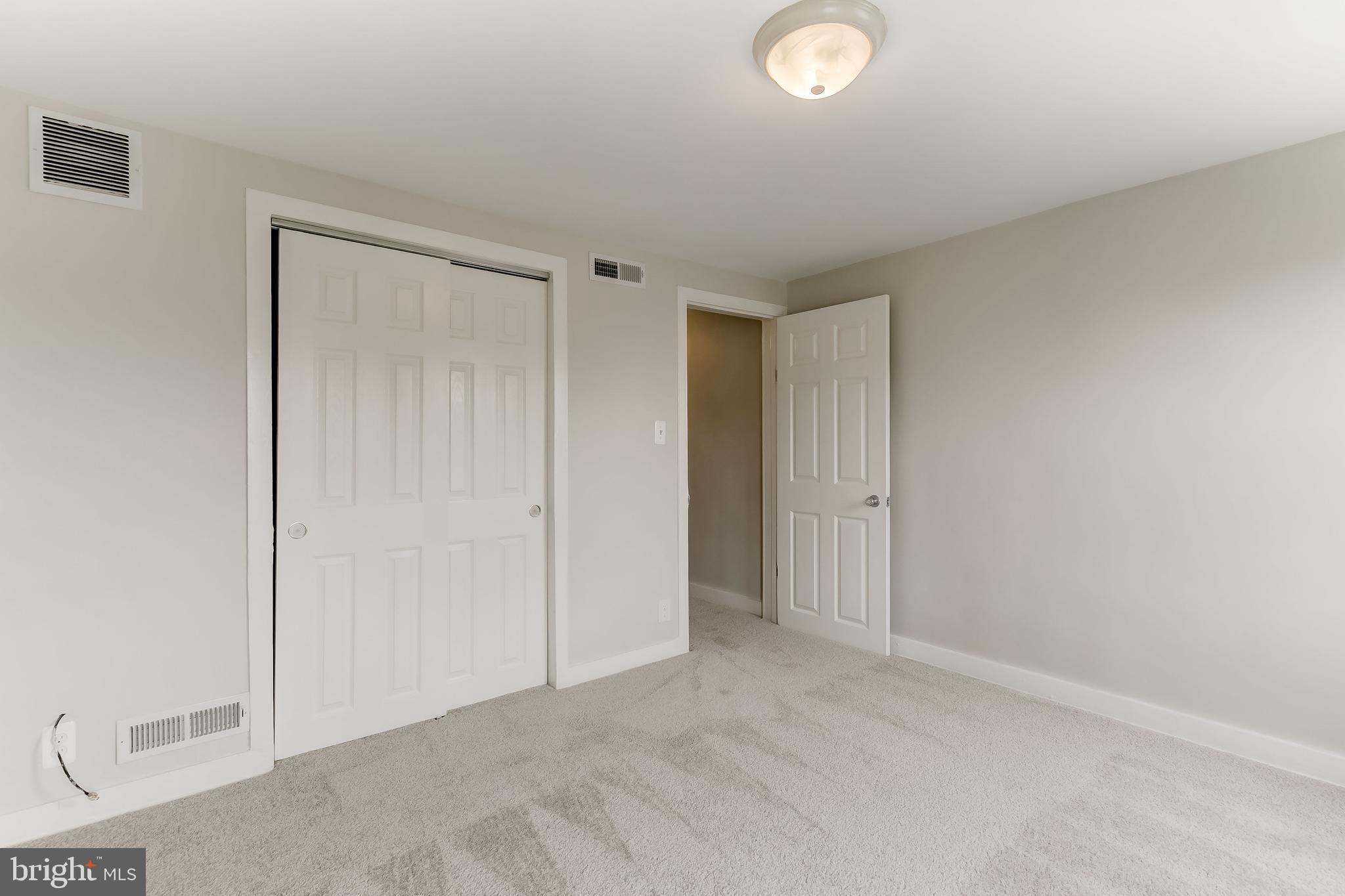 LOCUST POINT - Residential