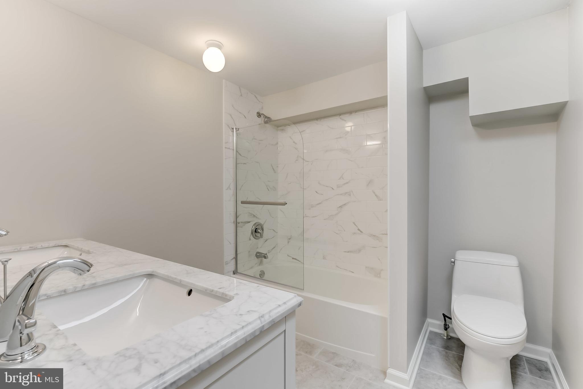 LOCUST POINT - Residential