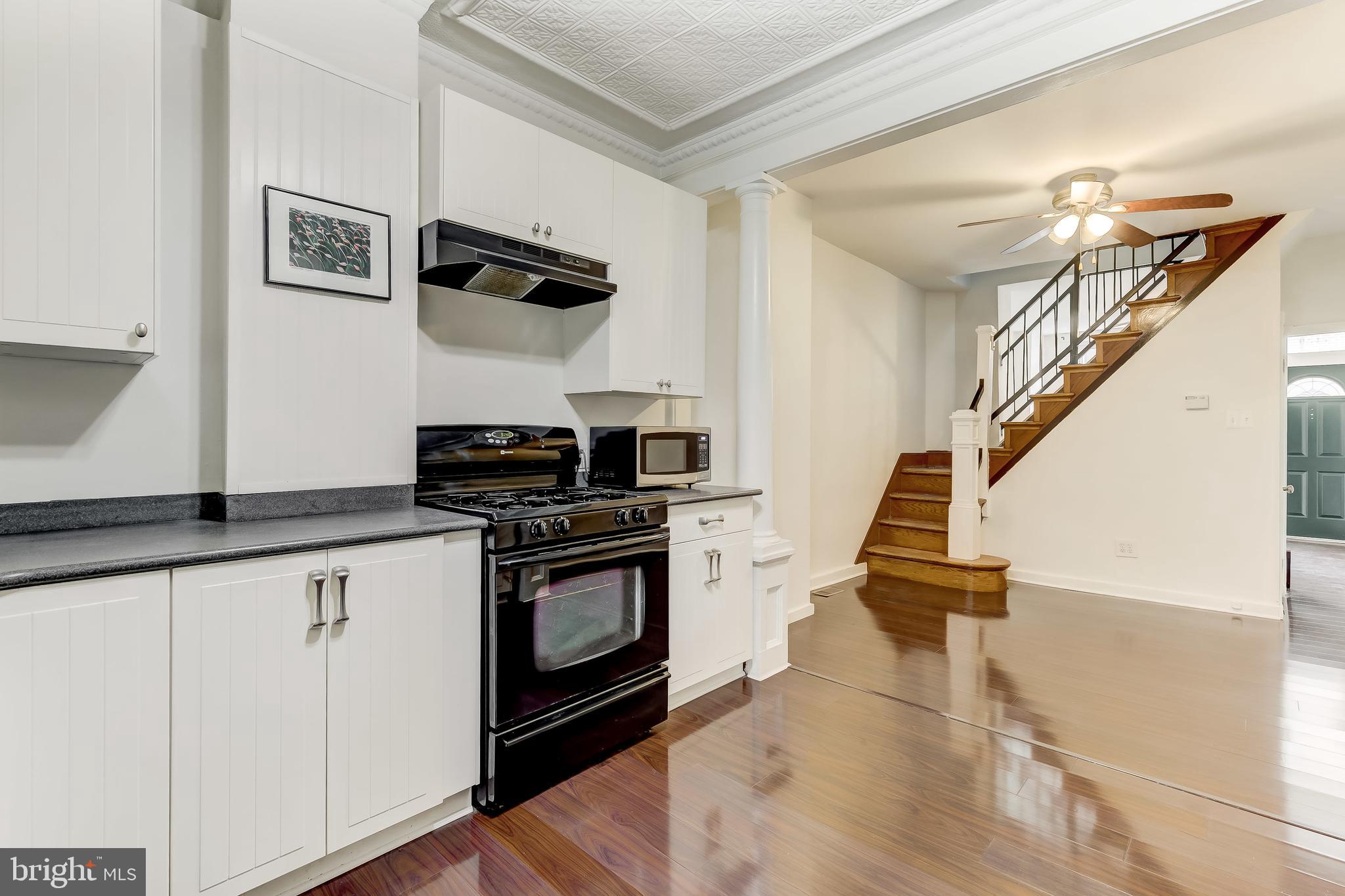 LOCUST POINT - Residential