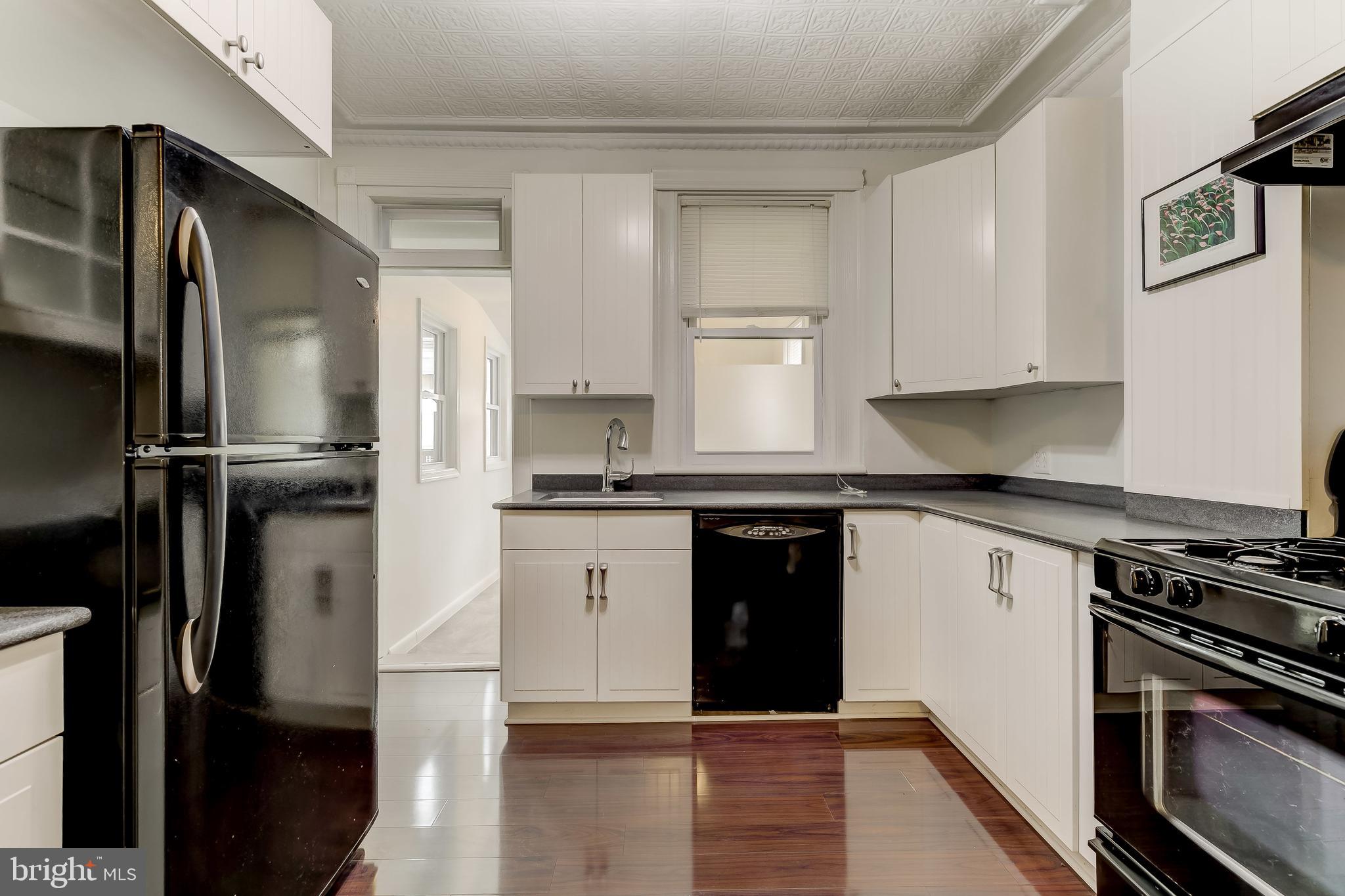 LOCUST POINT - Residential