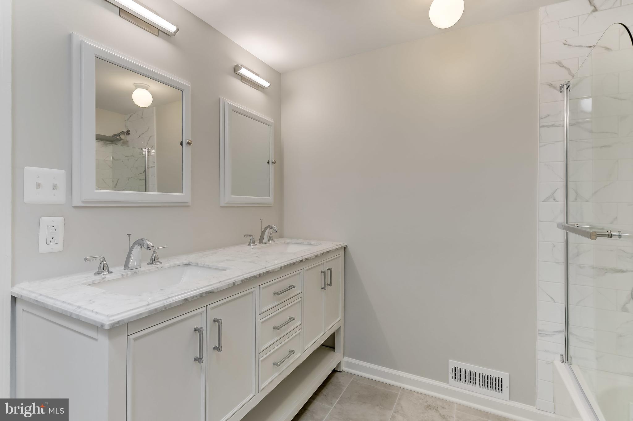 LOCUST POINT - Residential