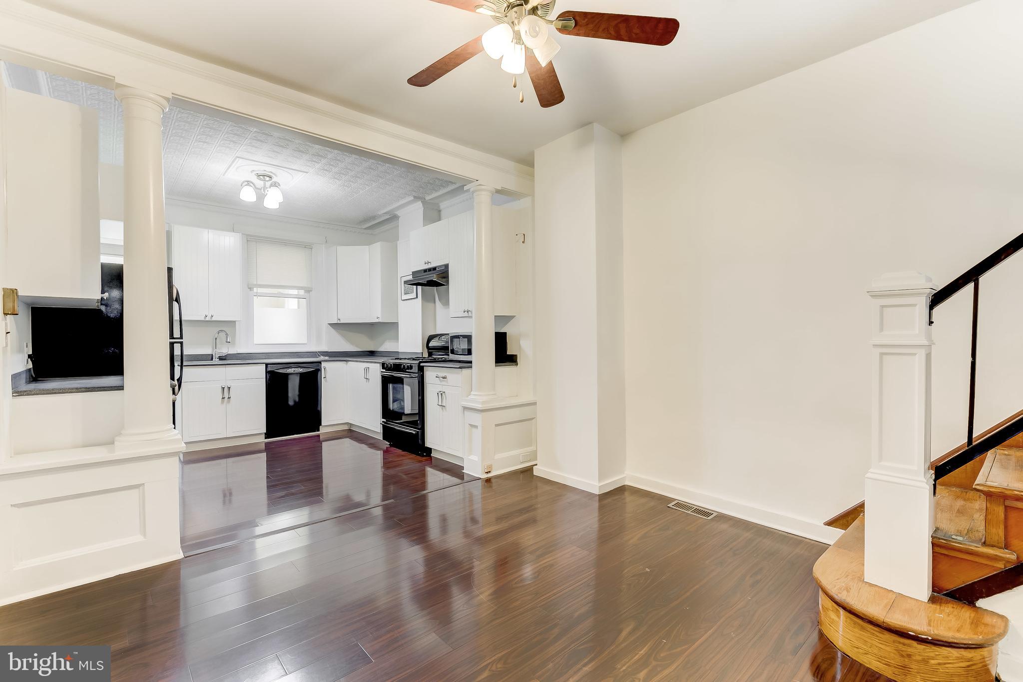 LOCUST POINT - Residential