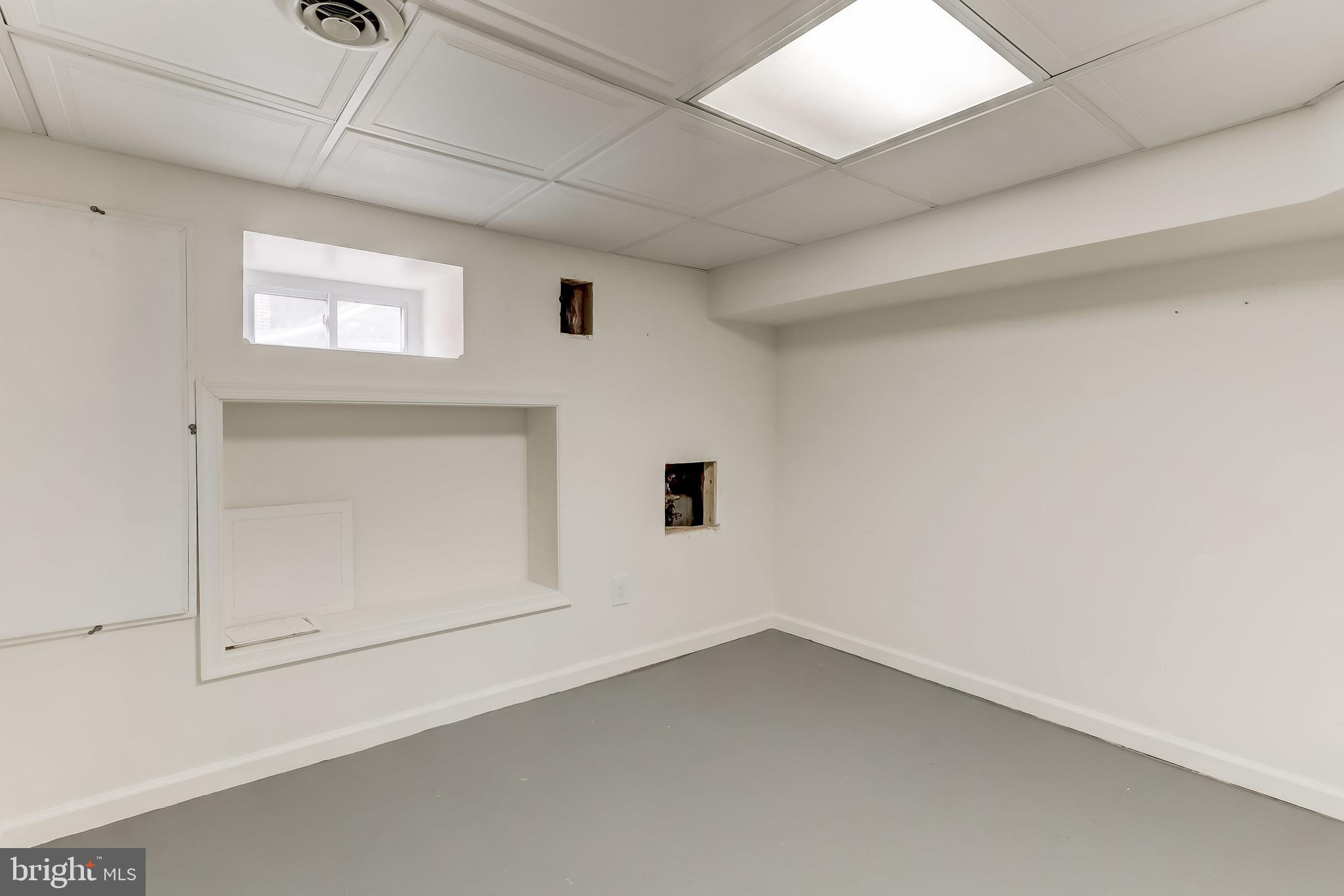 LOCUST POINT - Residential