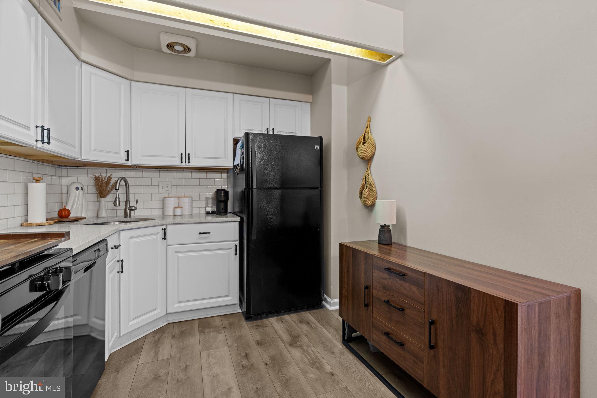 RIVERS BEND III - Residential