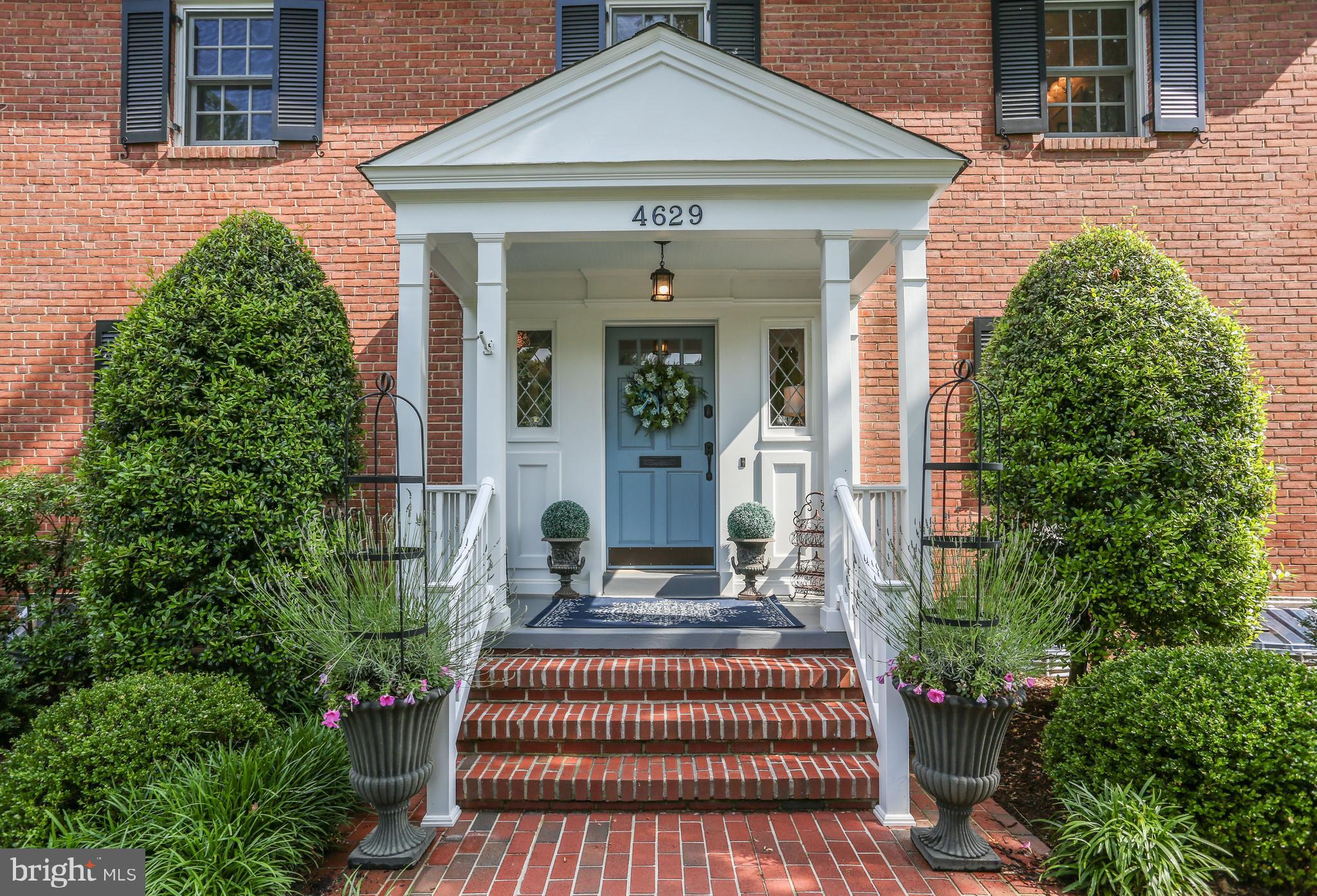 COUNTRY CLUB HILLS - Residential