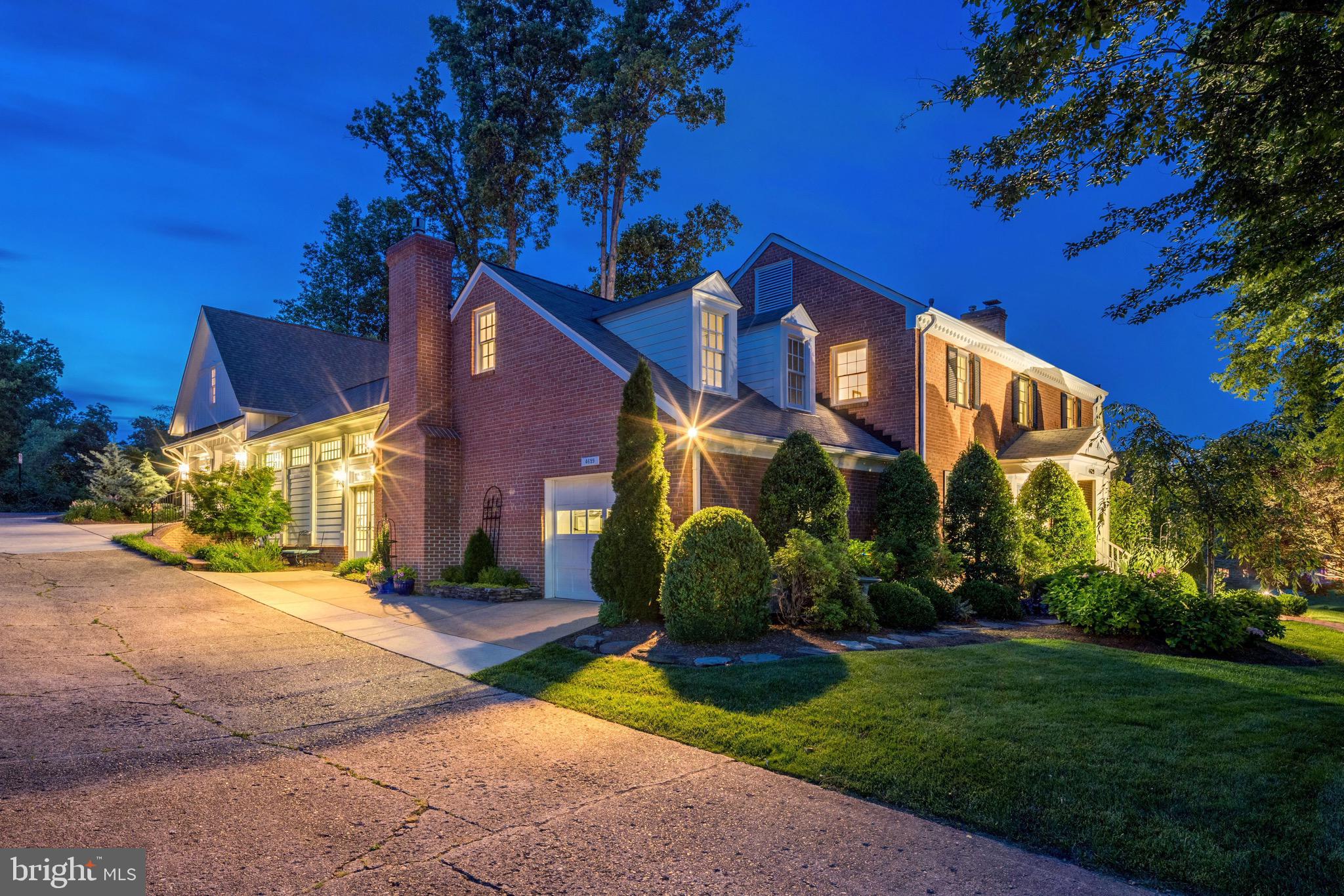 COUNTRY CLUB HILLS - Residential