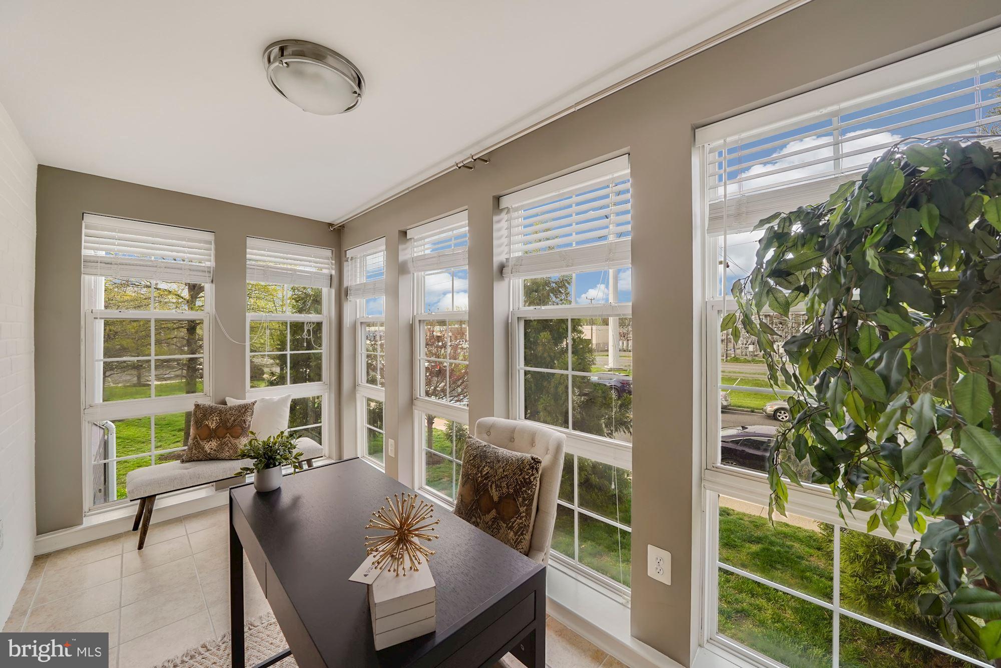 WEST VILLAGE OF SHIRLINGTON - Residential