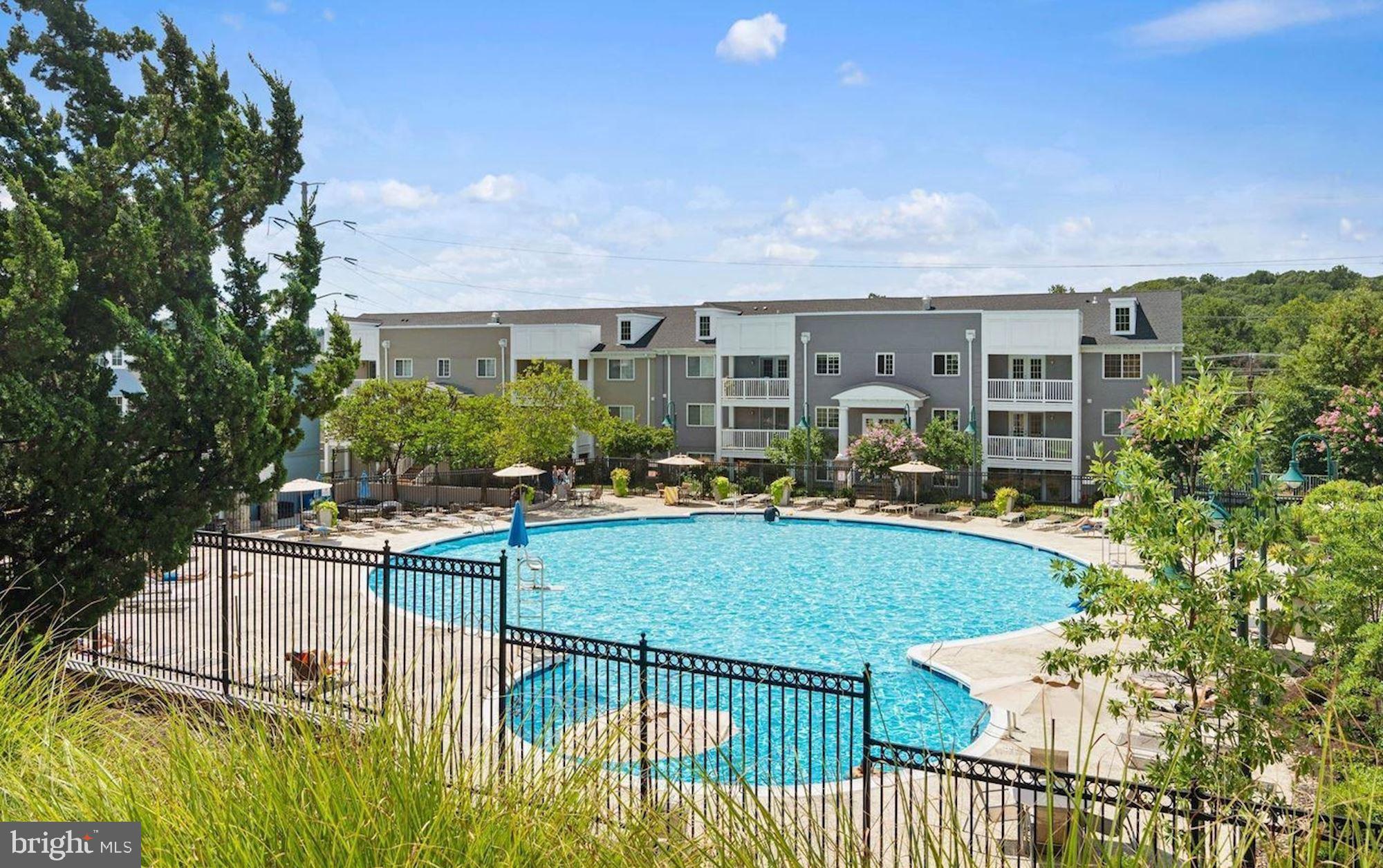 WEST VILLAGE OF SHIRLINGTON - Residential