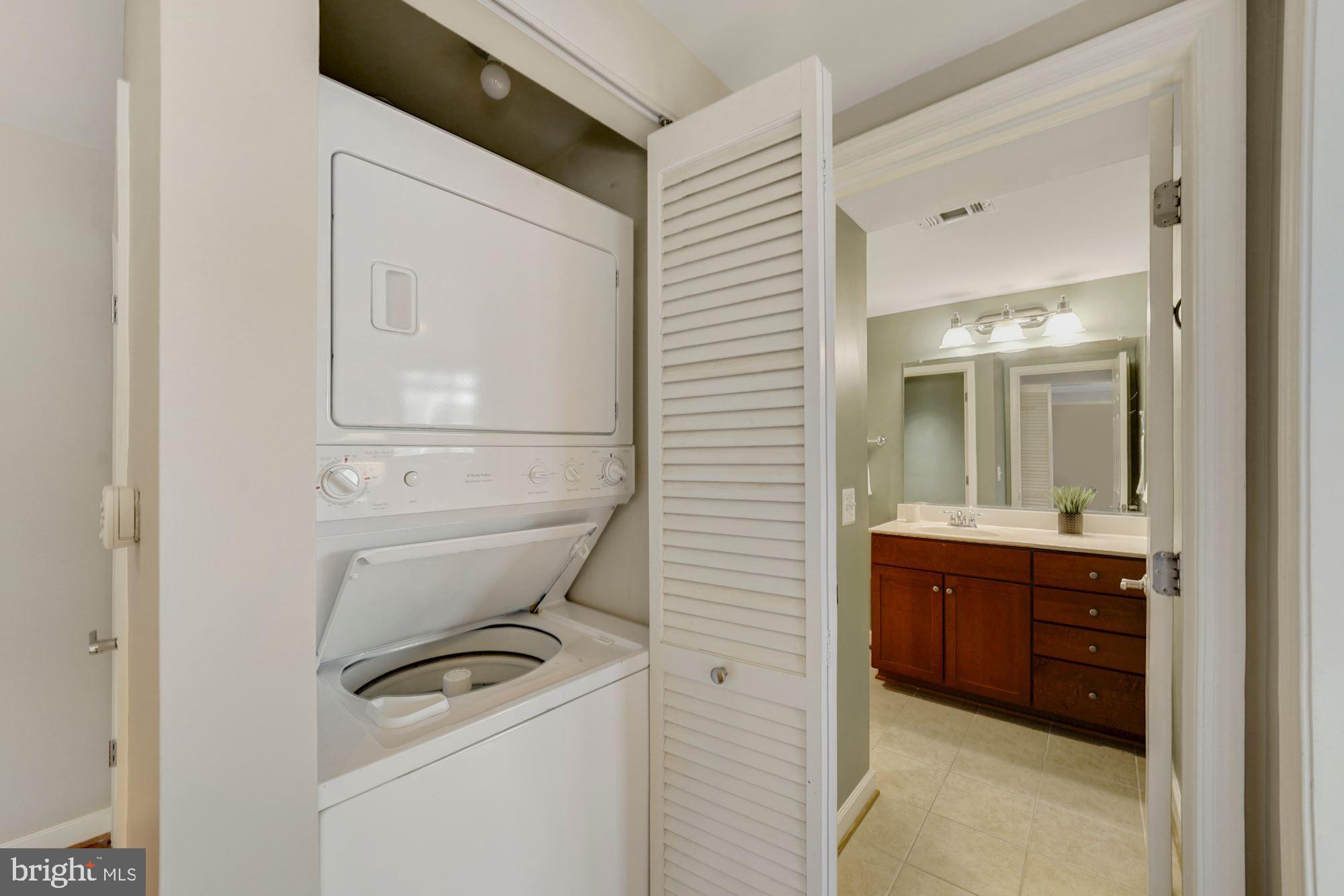 WEST VILLAGE OF SHIRLINGTON - Residential