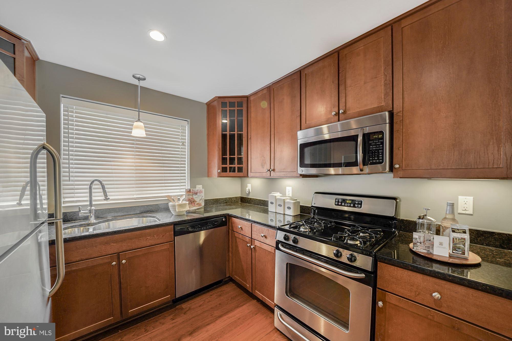 WEST VILLAGE OF SHIRLINGTON - Residential