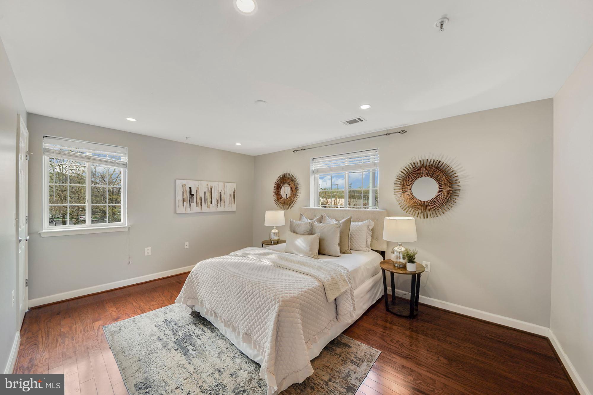 WEST VILLAGE OF SHIRLINGTON - Residential