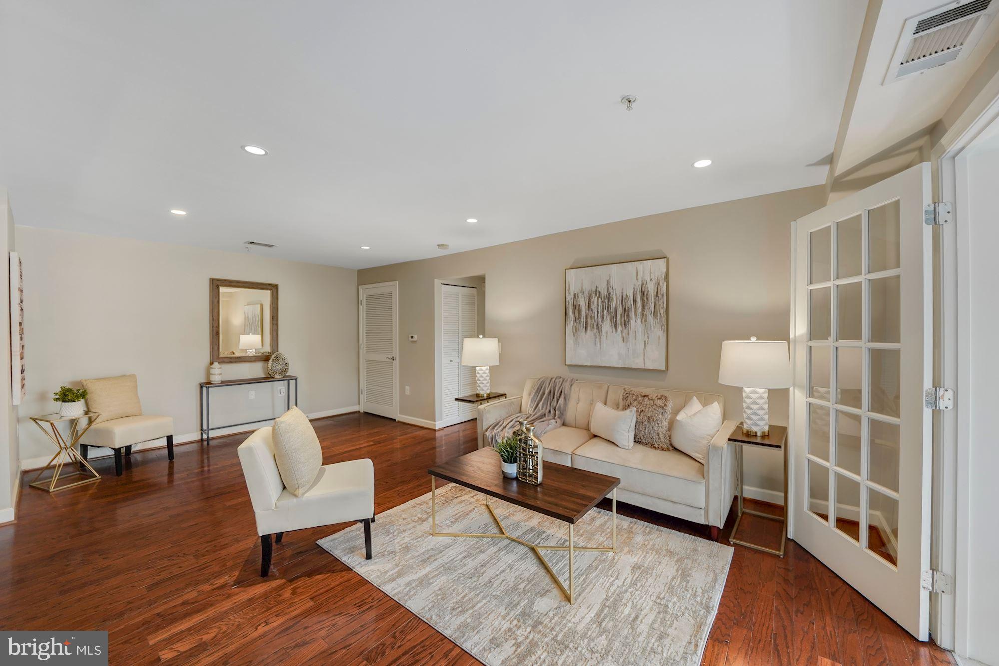 WEST VILLAGE OF SHIRLINGTON - Residential