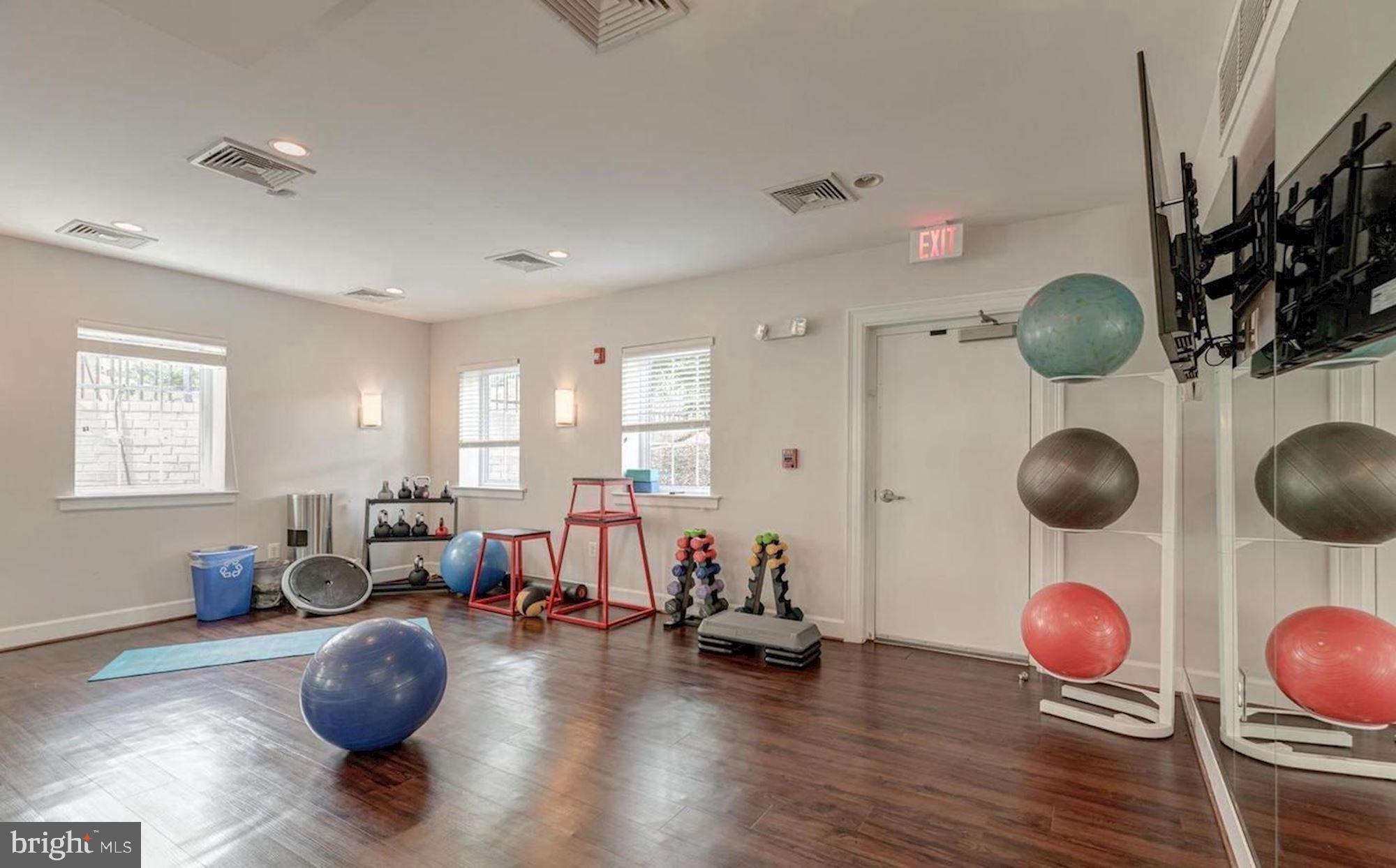 WEST VILLAGE OF SHIRLINGTON - Residential