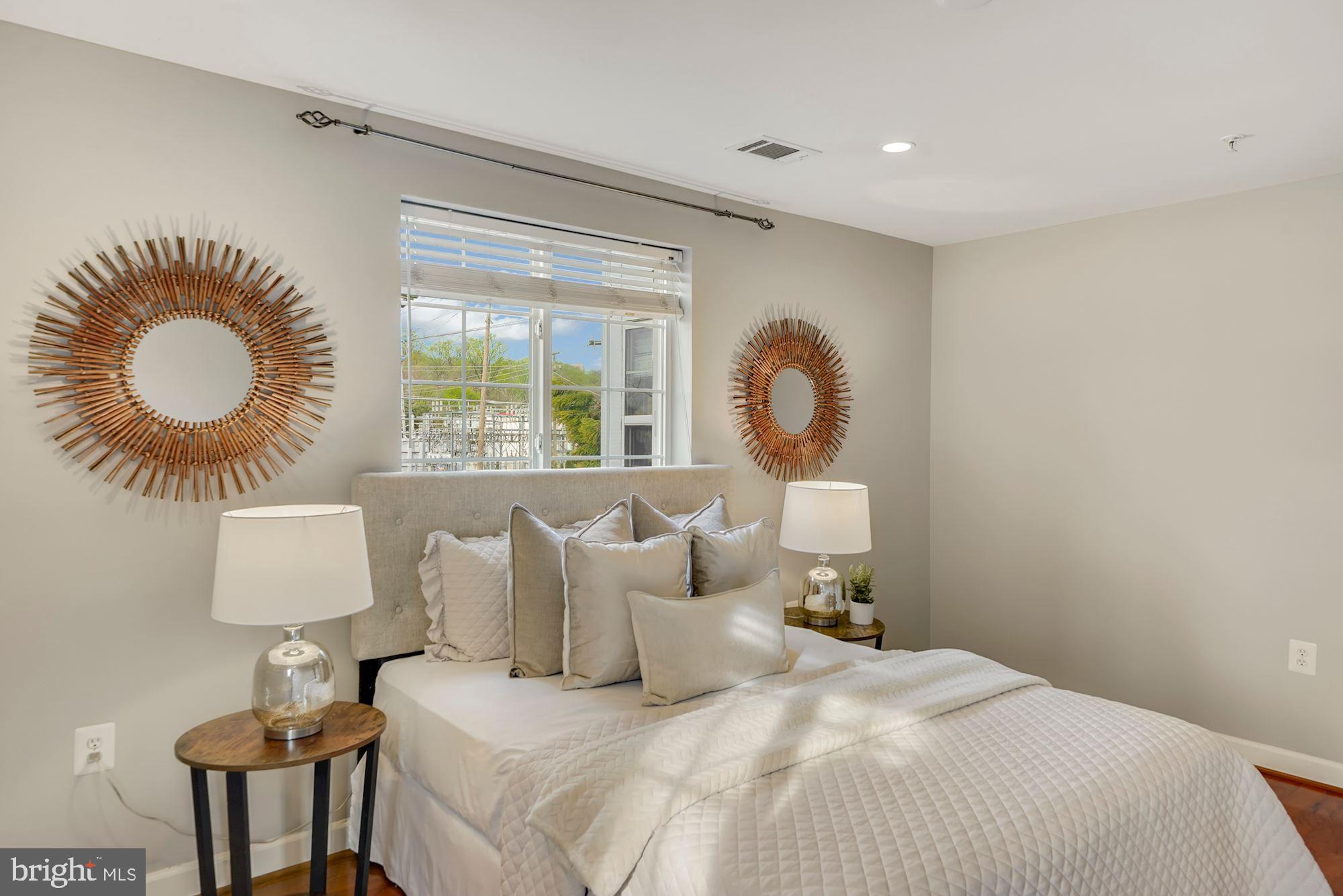 WEST VILLAGE OF SHIRLINGTON - Residential