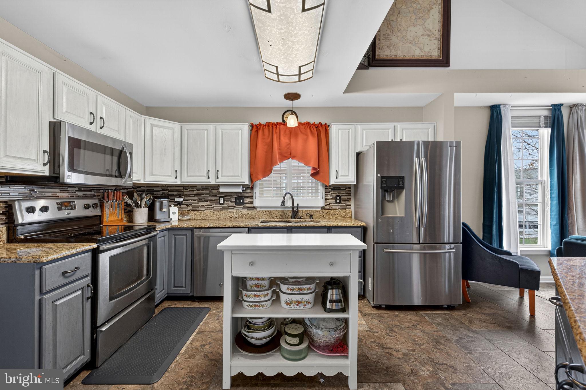 POTOMAC STATION - Residential