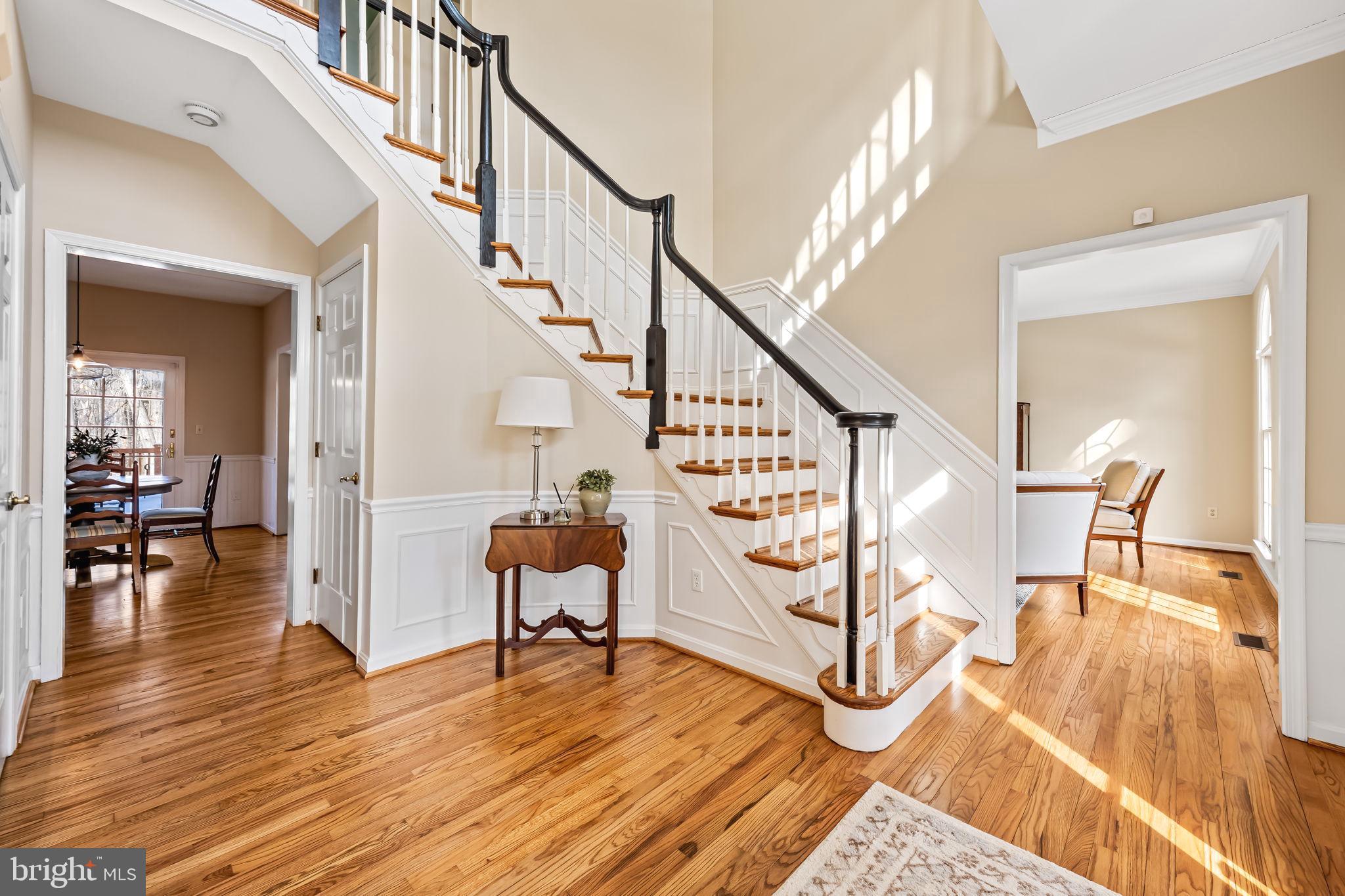 HENDERSON HILL - Residential