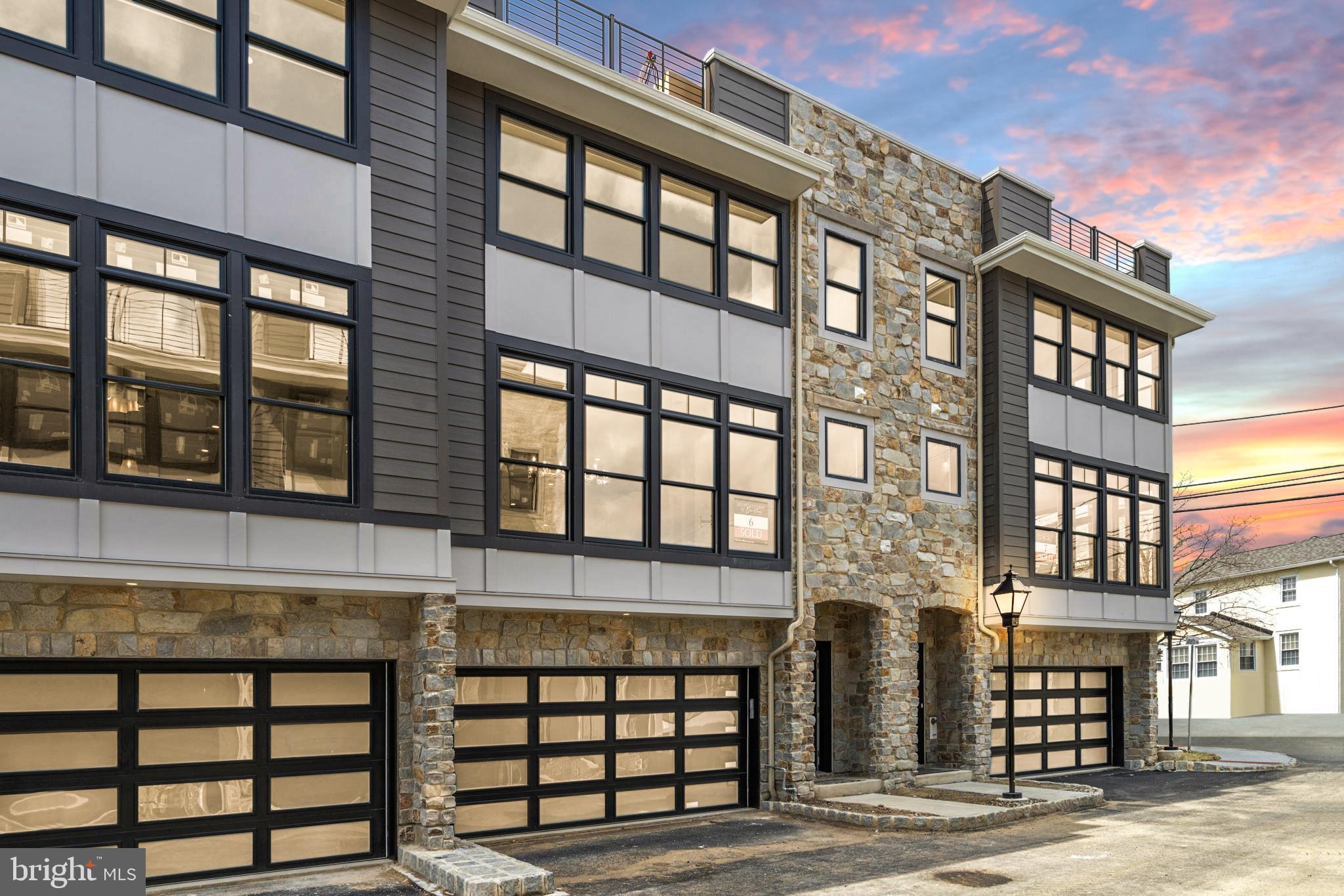 BROWNSTONES AT BERKLEY - Residential