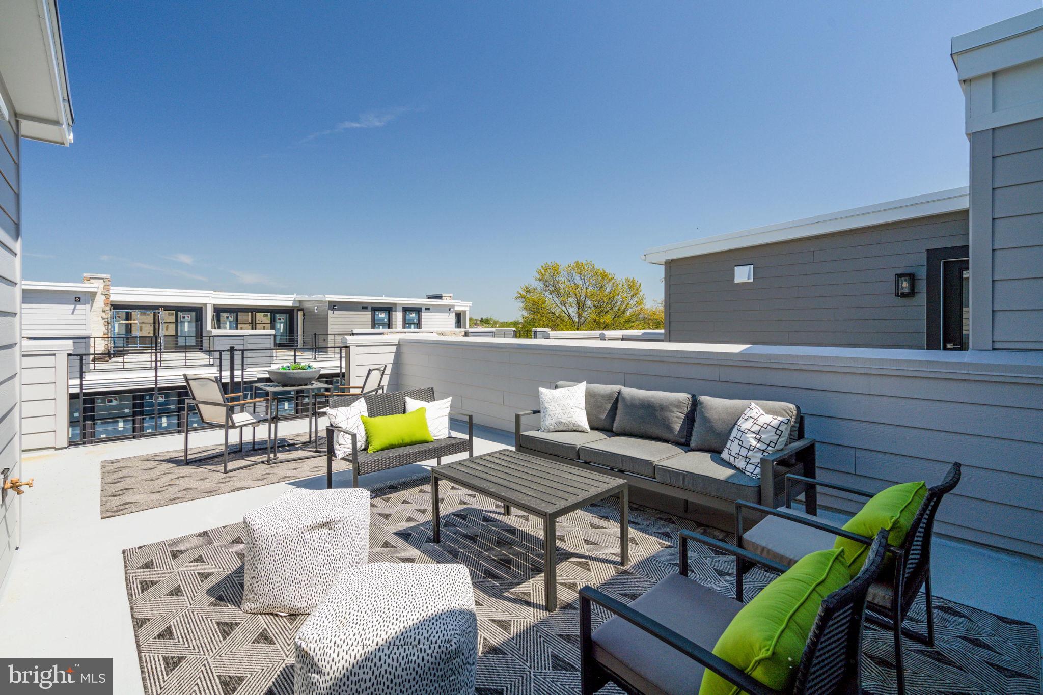 BROWNSTONES AT BERKLEY - Residential