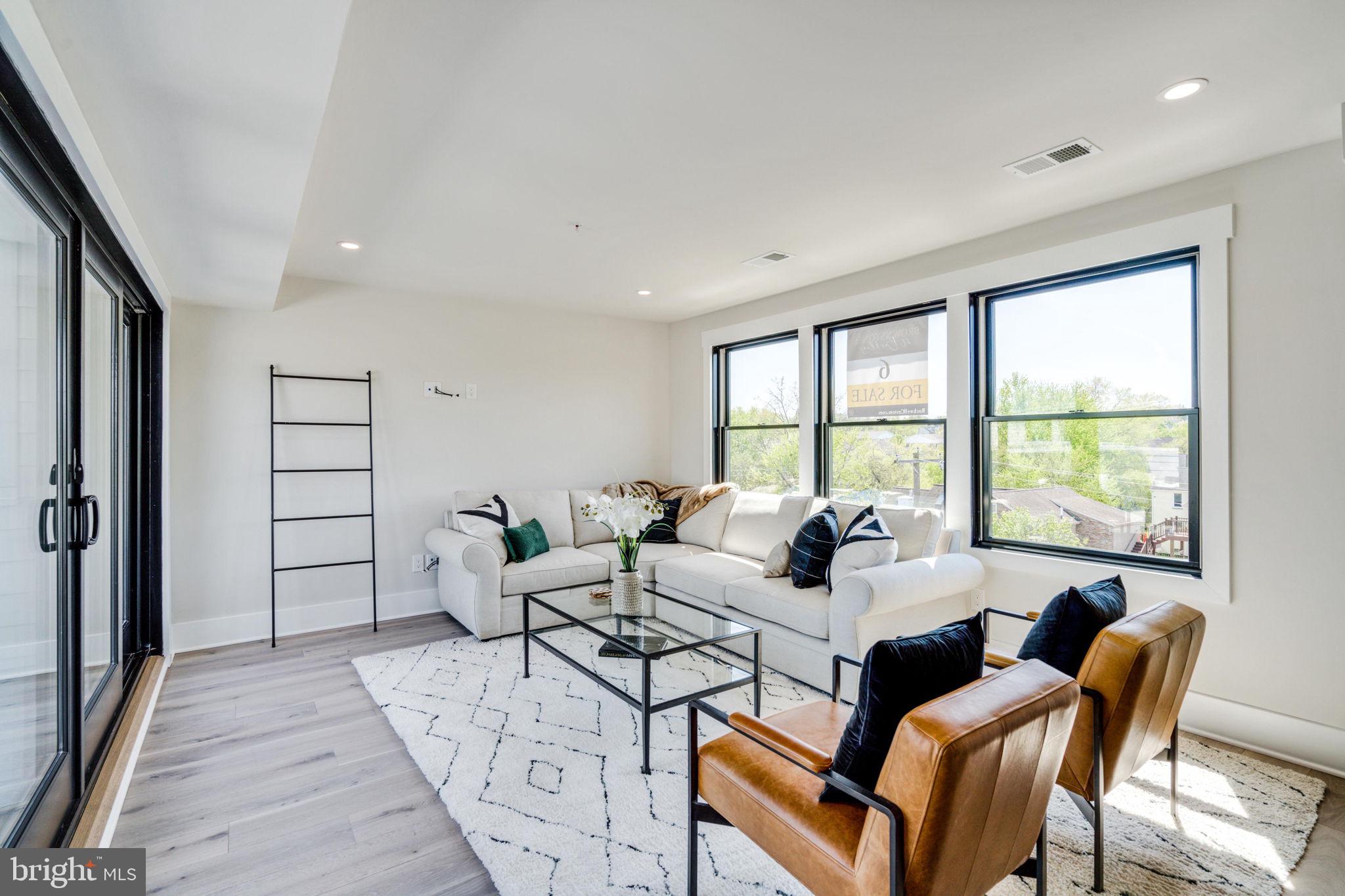 BROWNSTONES AT BERKLEY - Residential