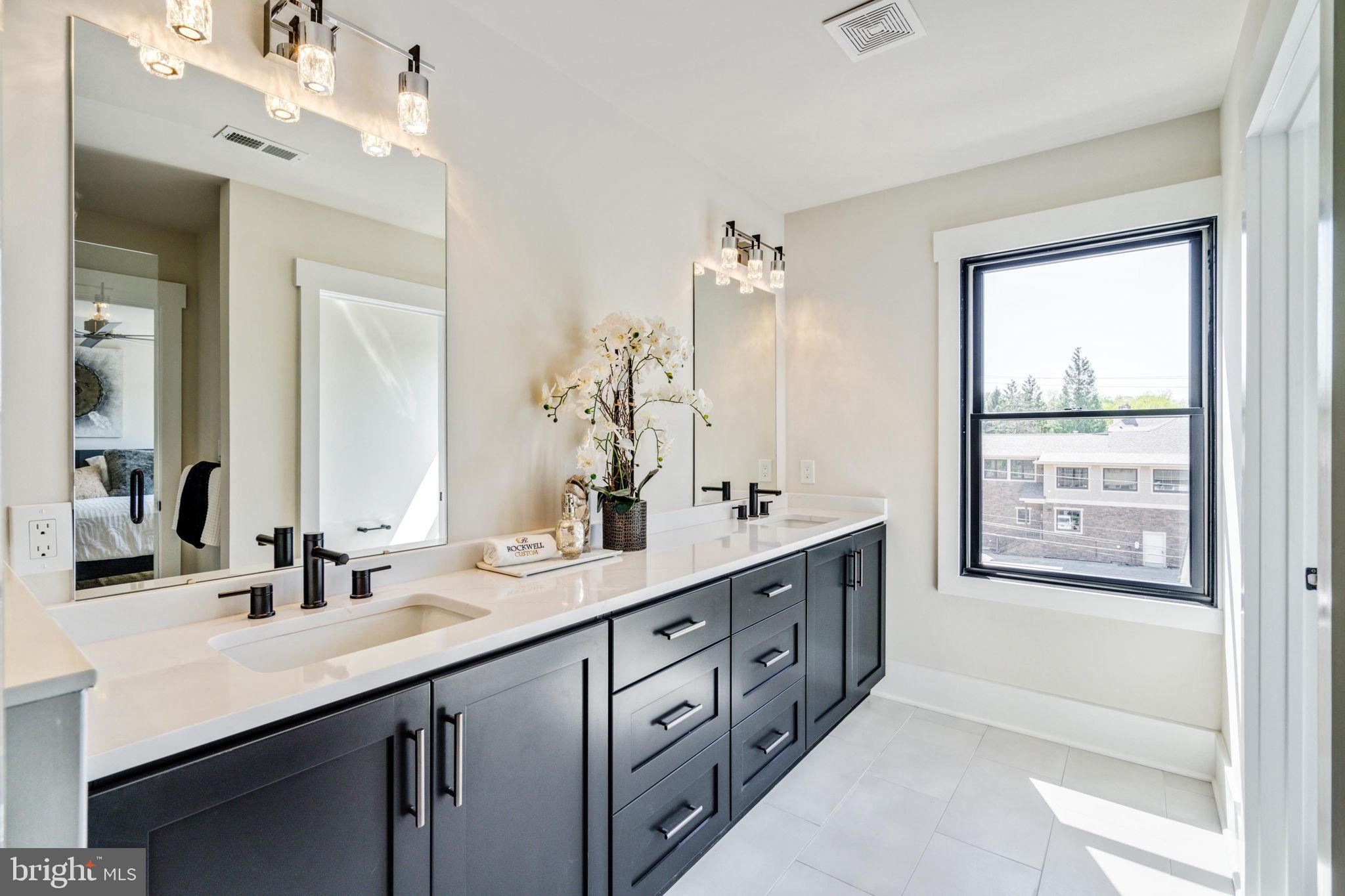 BROWNSTONES AT BERKLEY - Residential