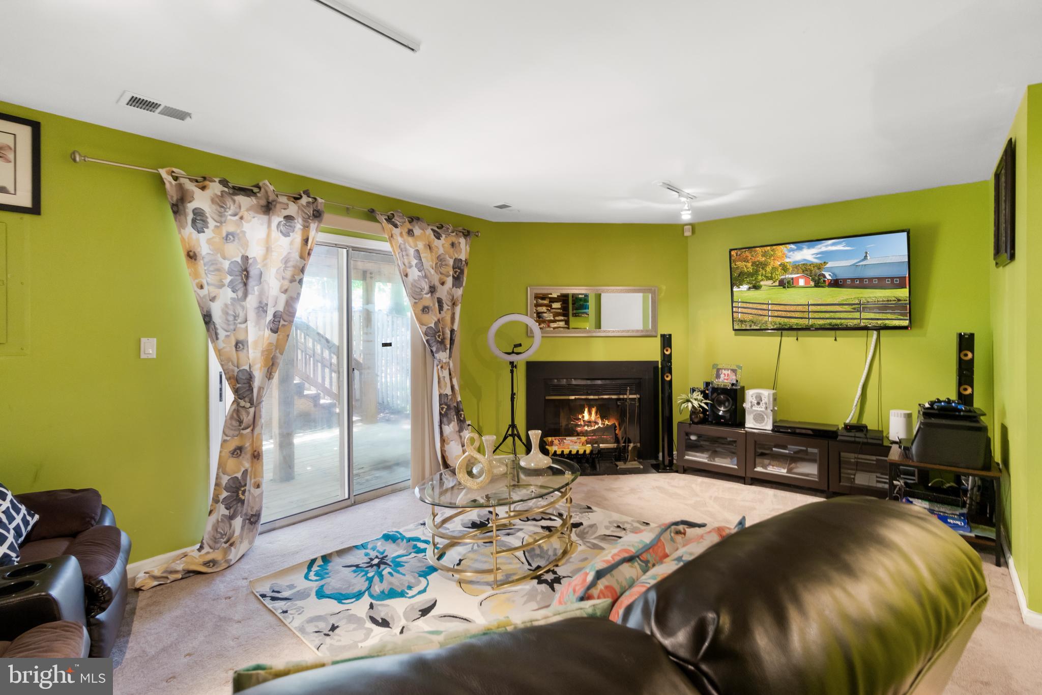 LAUREL LAKES PLAT 2 - Residential