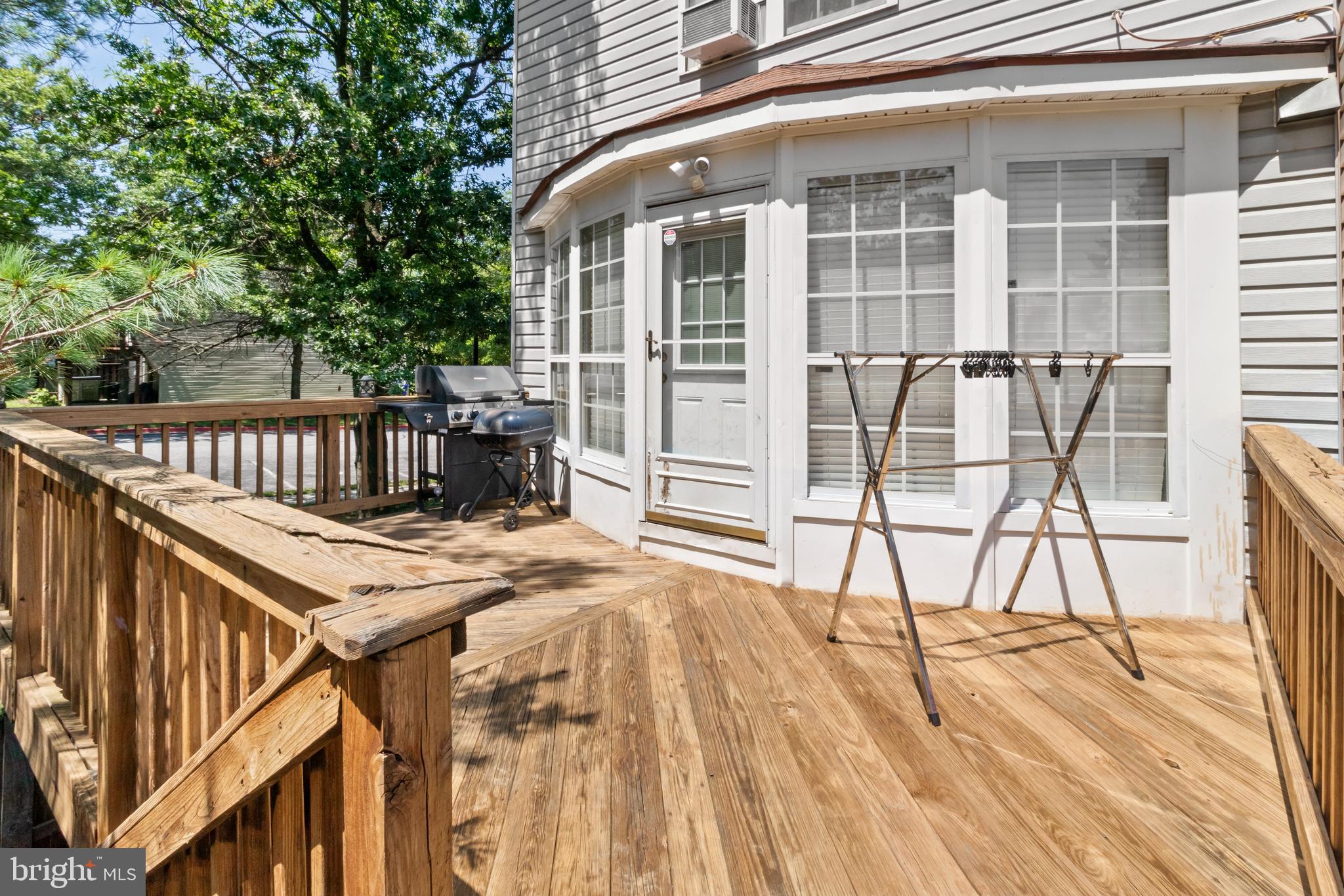 LAUREL LAKES PLAT 2 - Residential