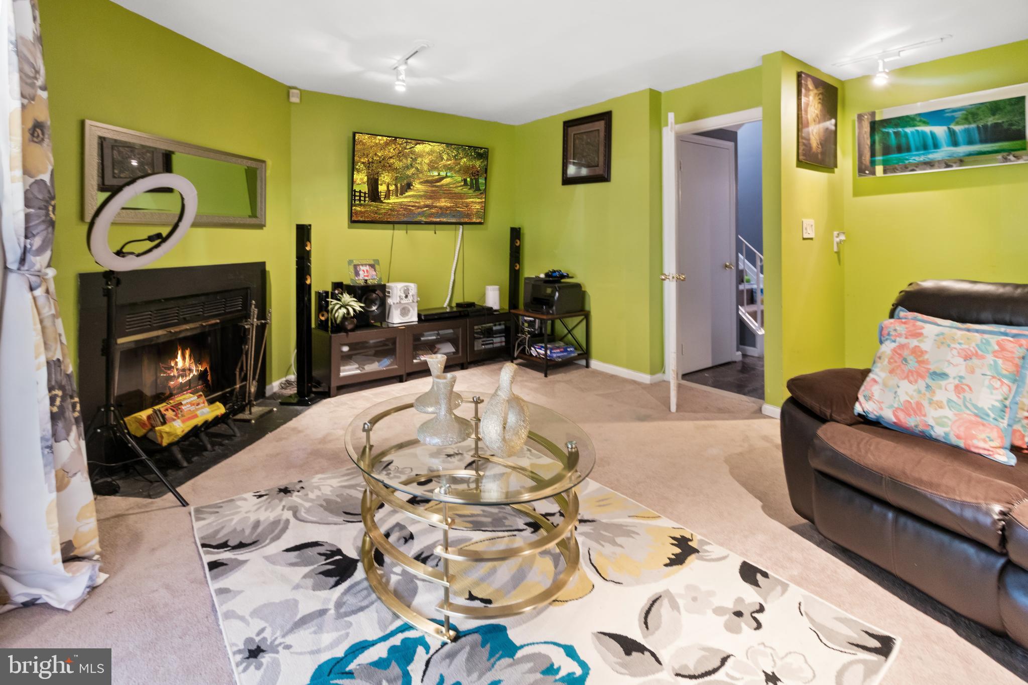 LAUREL LAKES PLAT 2 - Residential