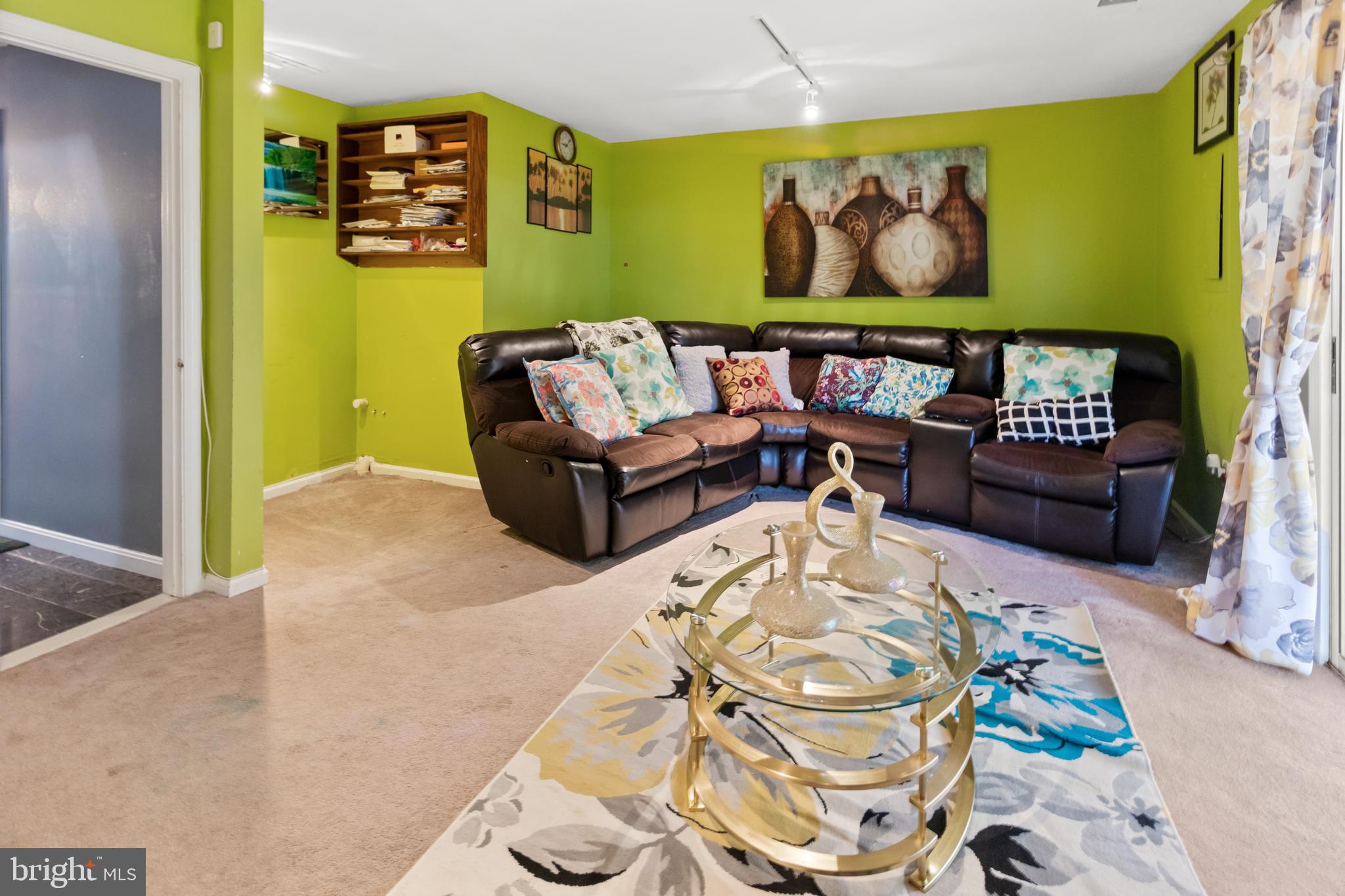 LAUREL LAKES PLAT 2 - Residential