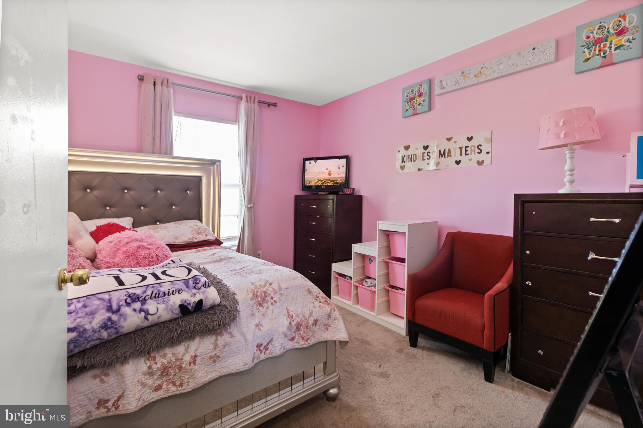 LAUREL LAKES PLAT 2 - Residential