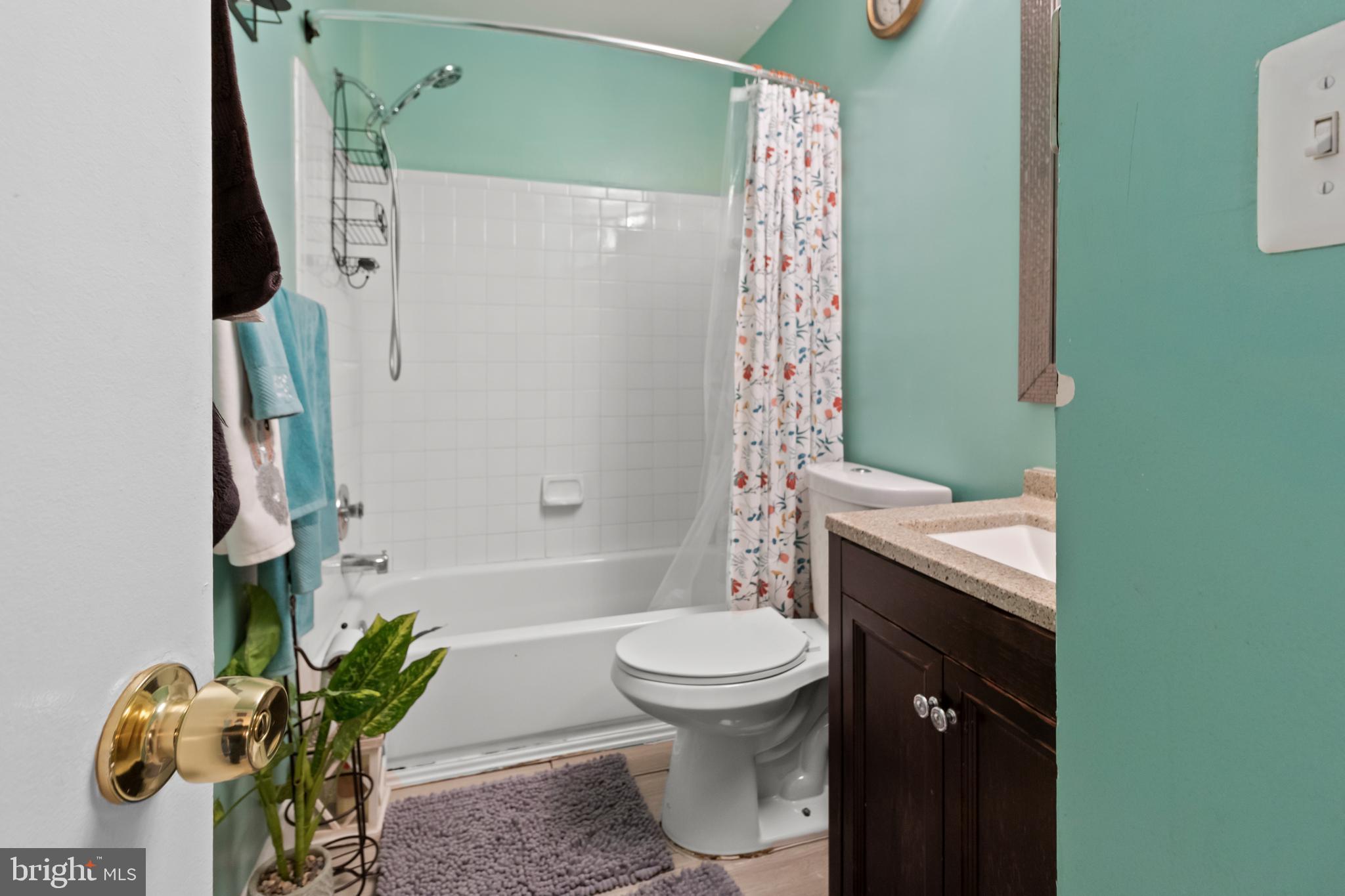 LAUREL LAKES PLAT 2 - Residential