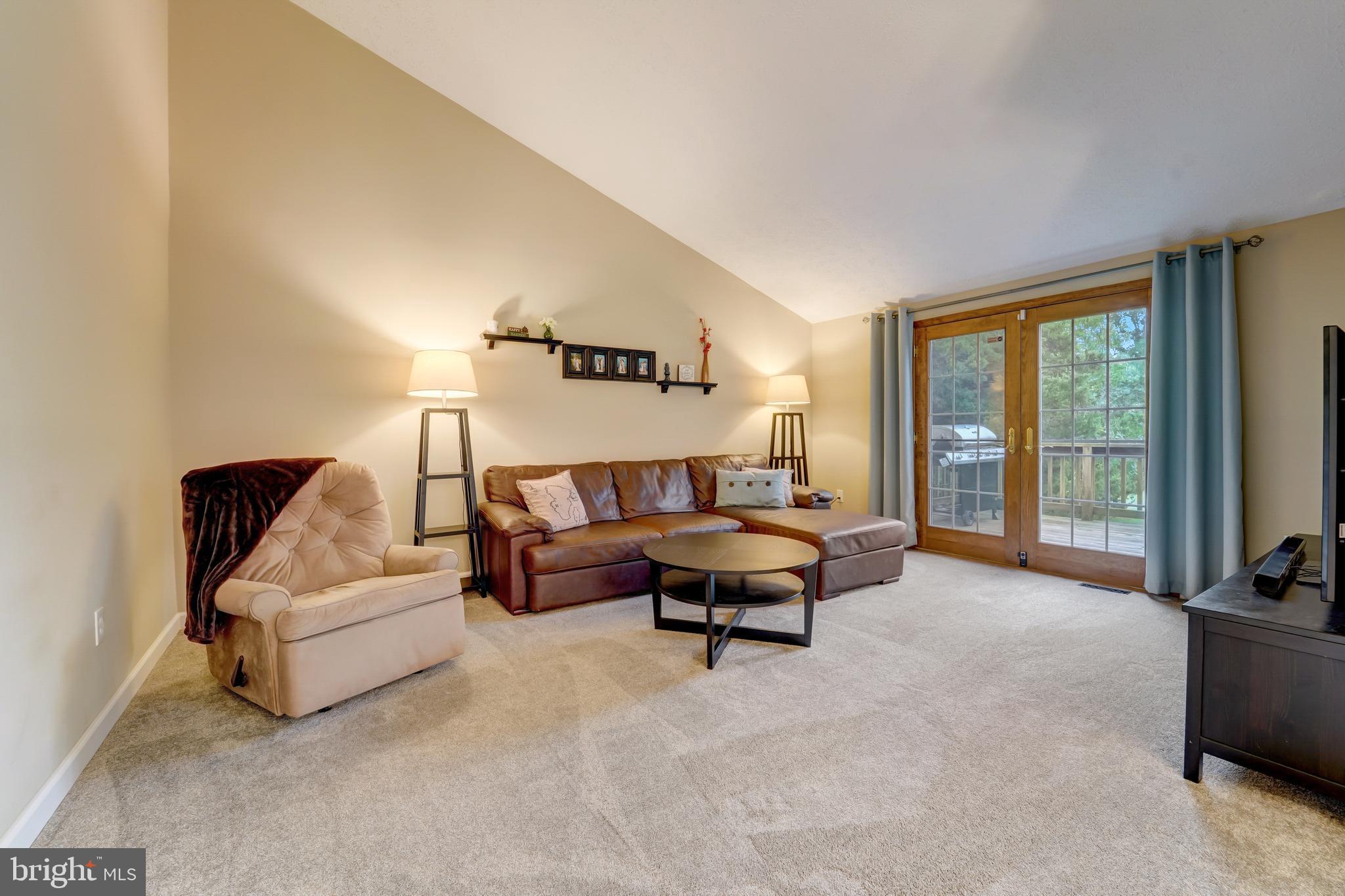 HIGHFIELDS AT ROLLNG RD - Residential