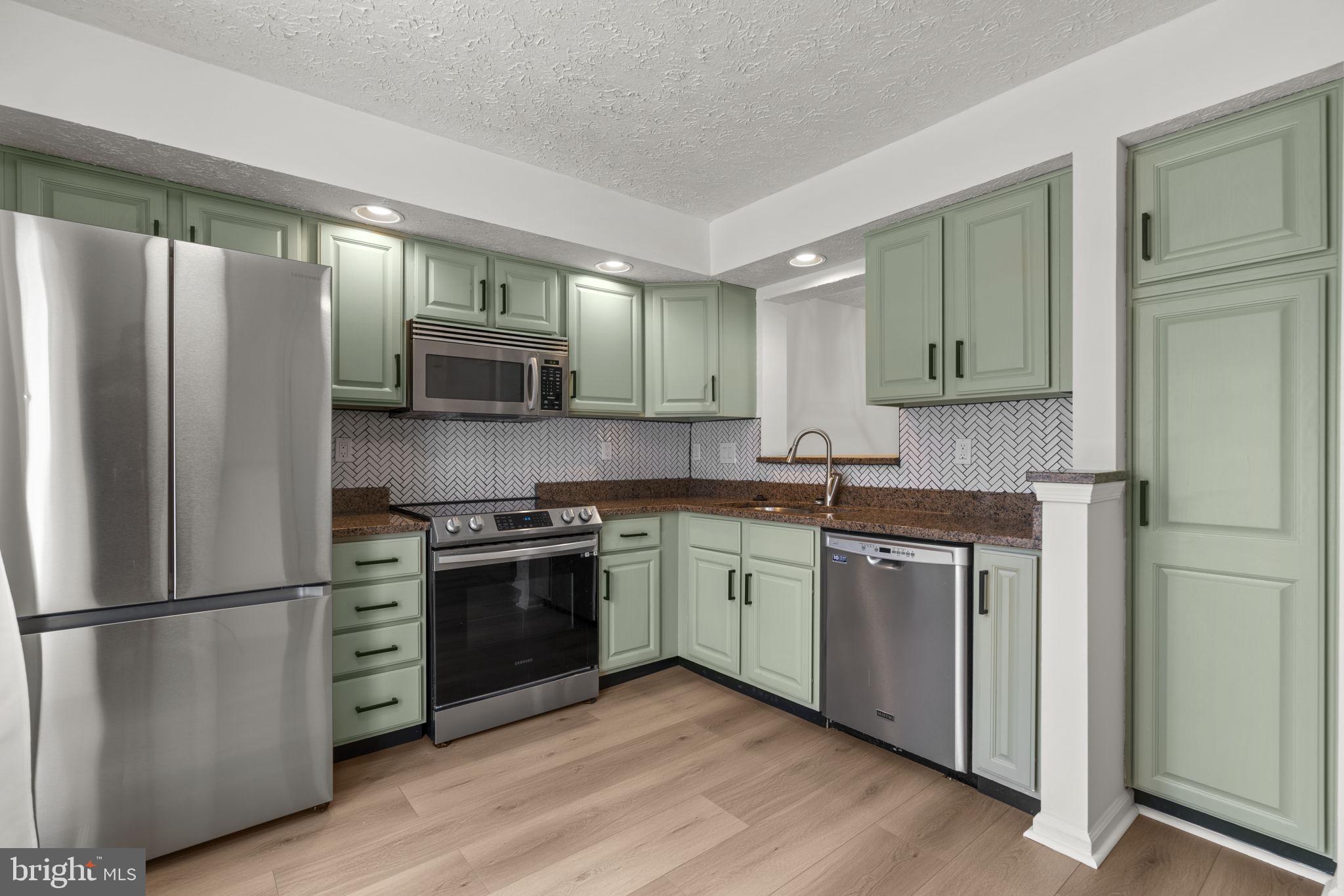 SOUTHFIELD - Residential